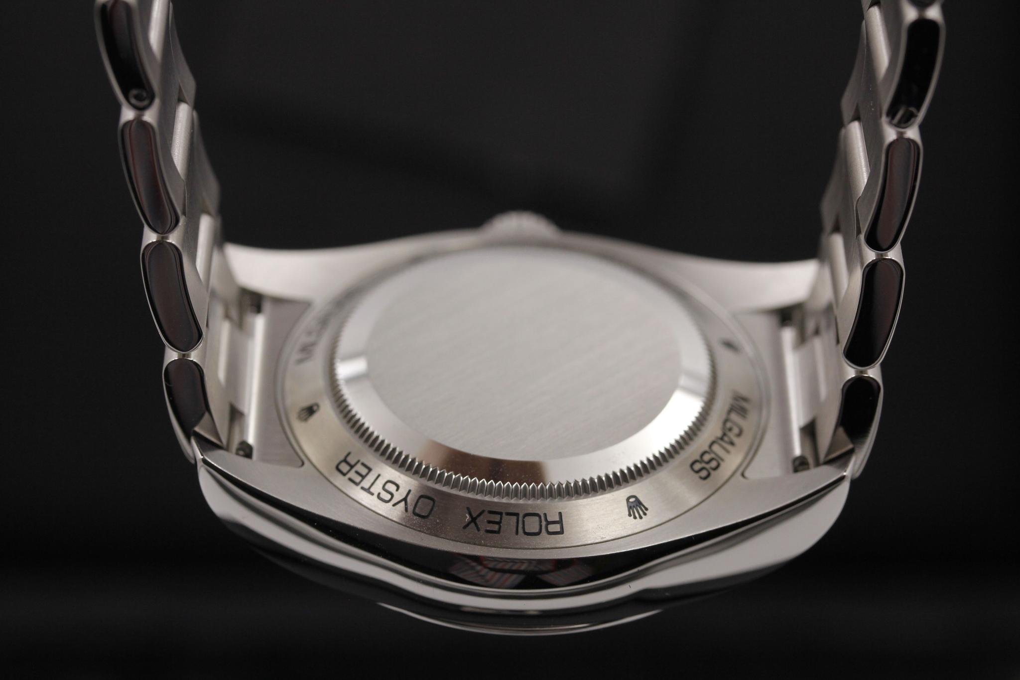 Watch Image 7