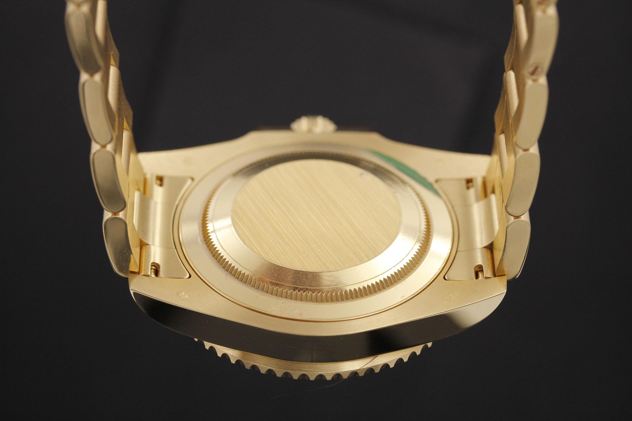 Watch Image 7