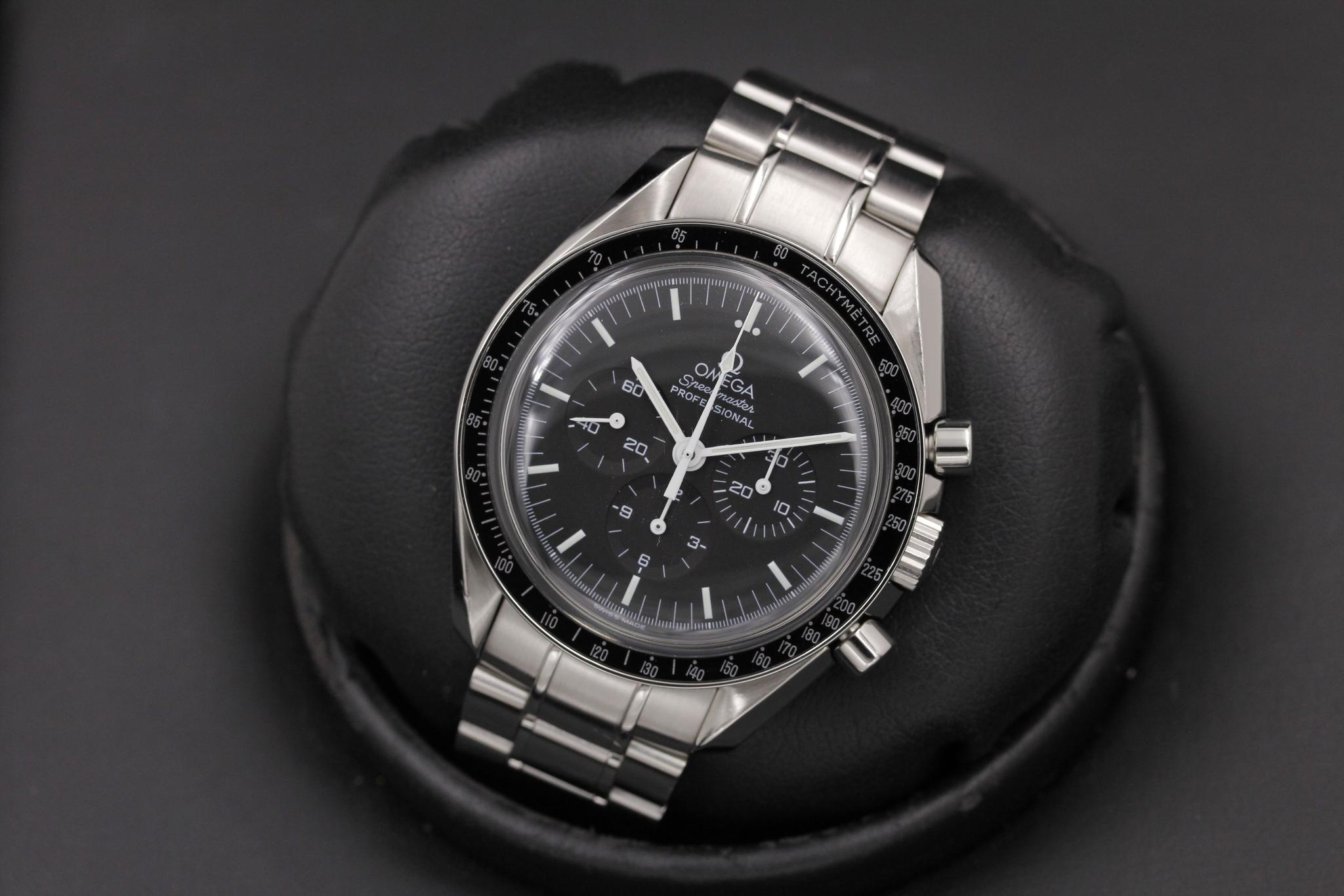 Watch Image 10