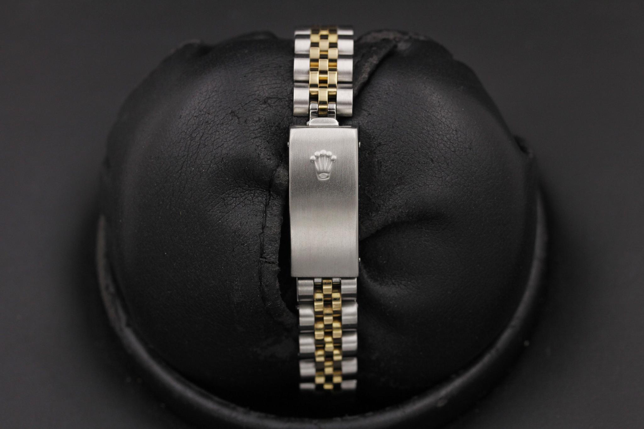 Watch Image 9