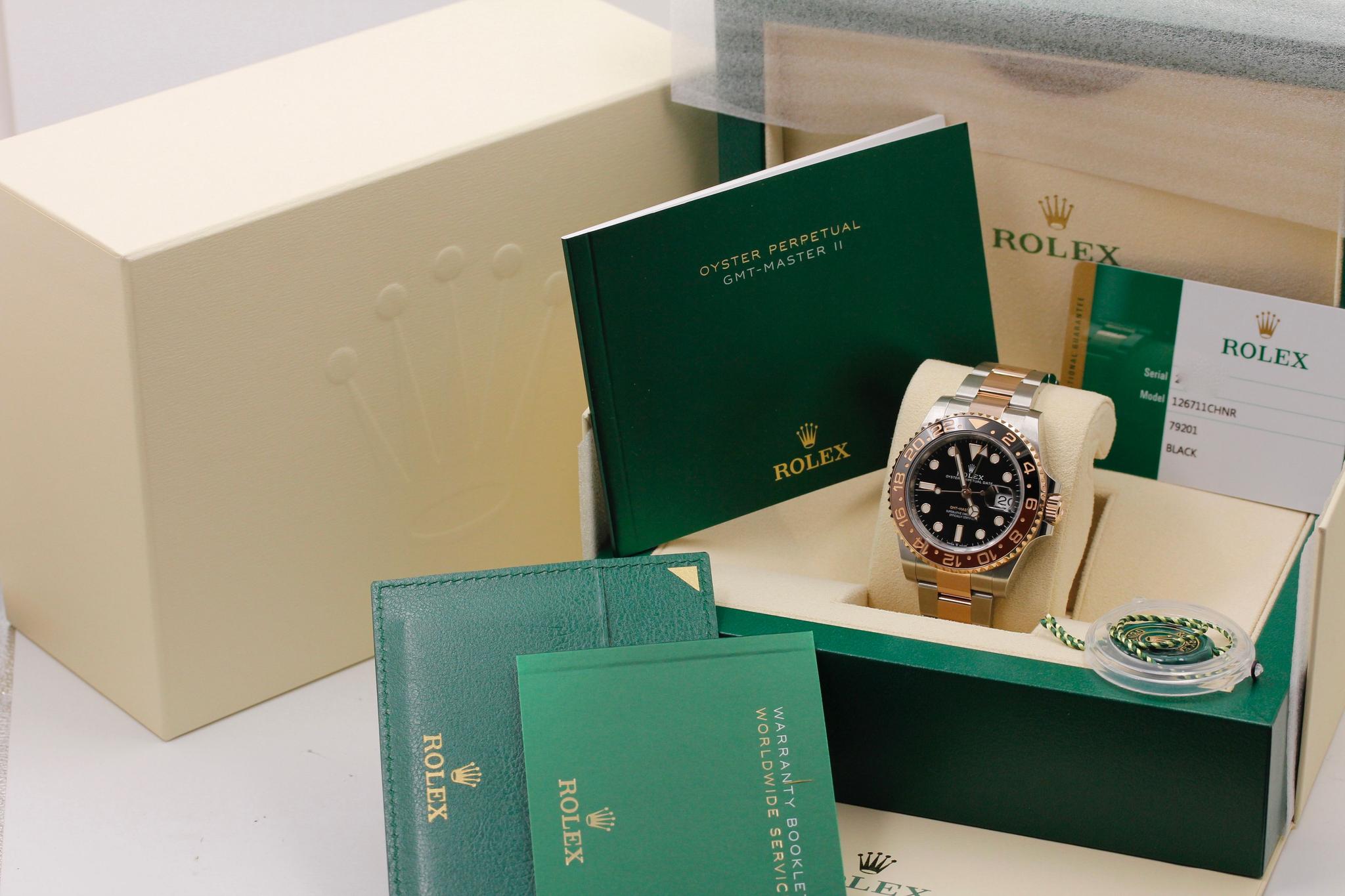 Watch Image 11