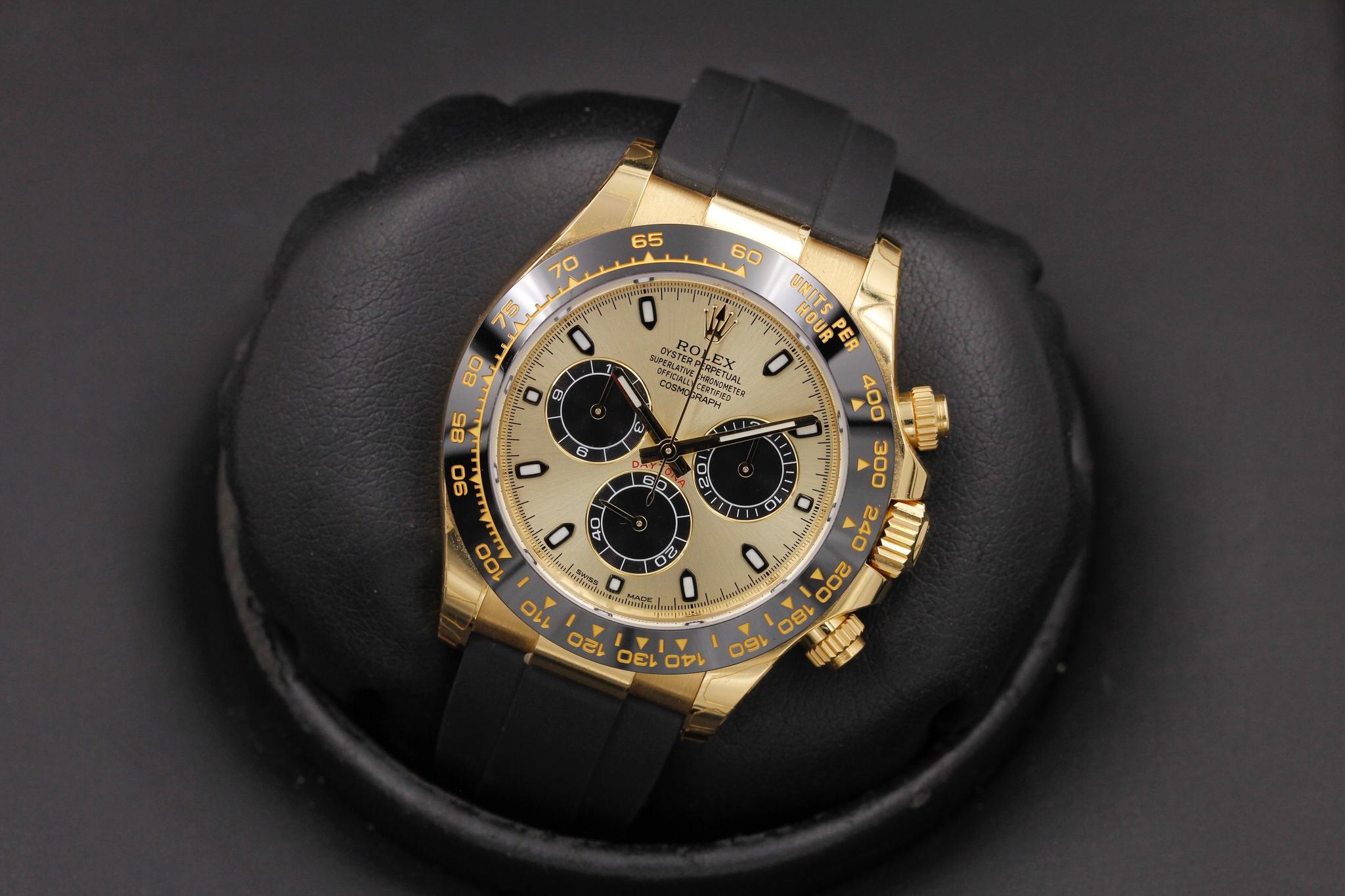 Watch Image 10
