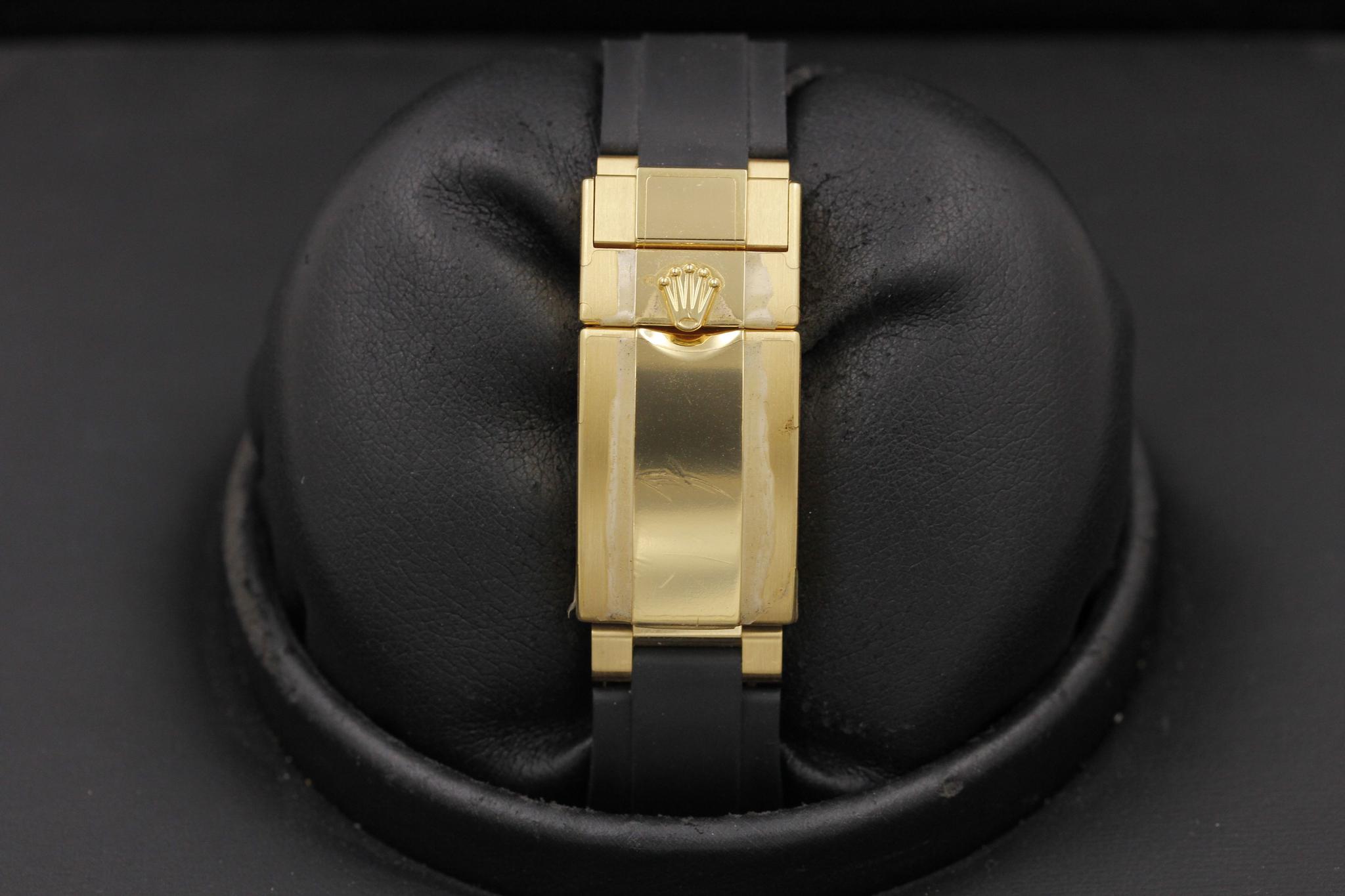 Watch Image 8