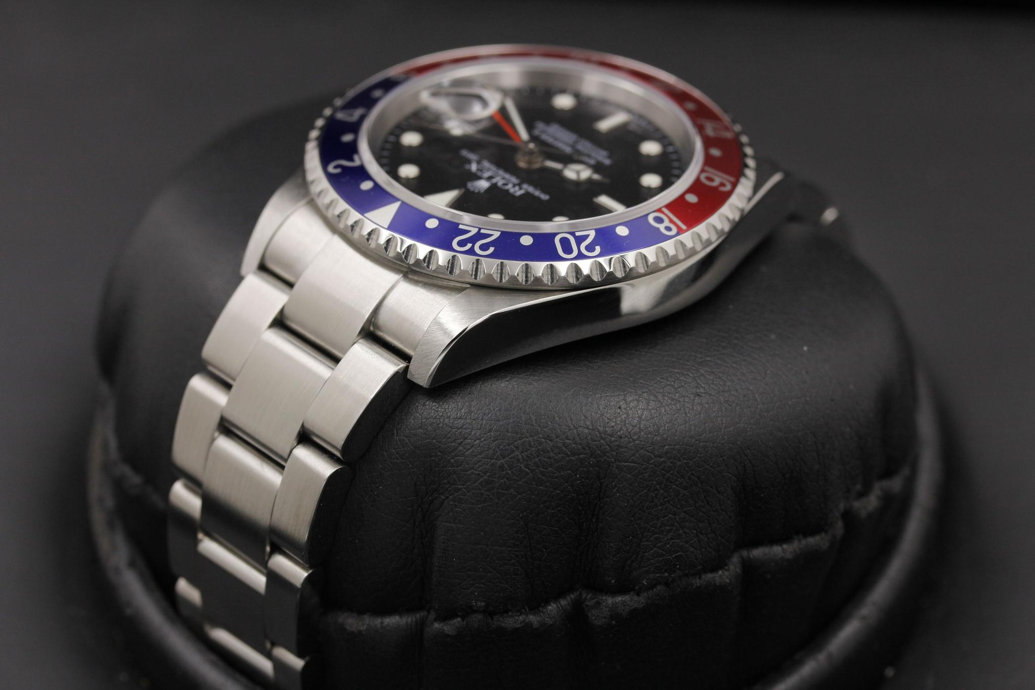 Watch Image 5