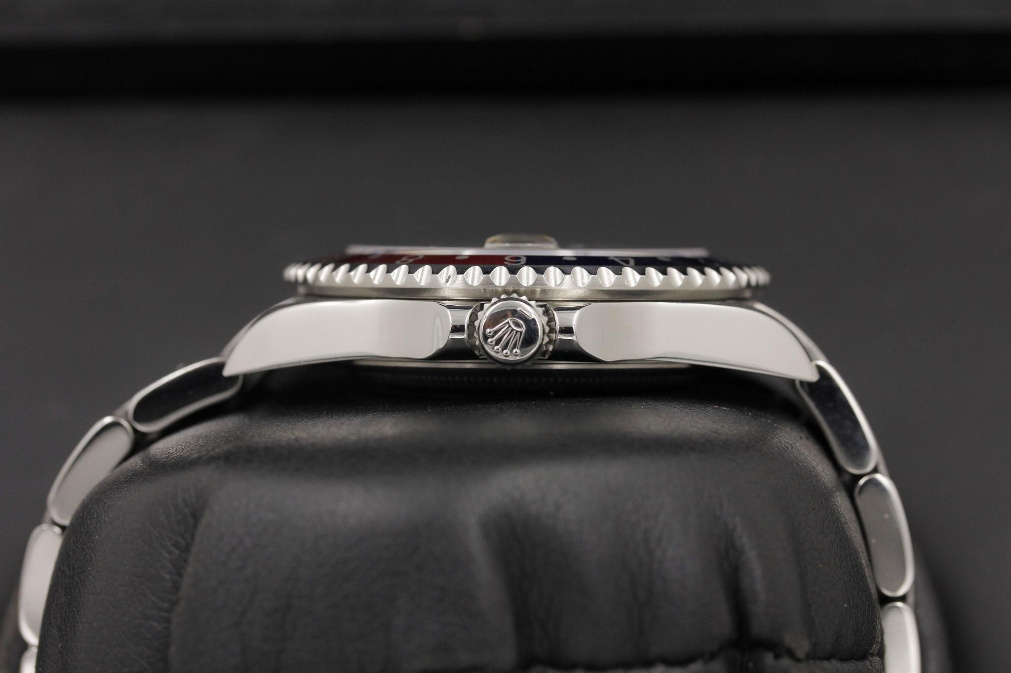 Watch Image 3