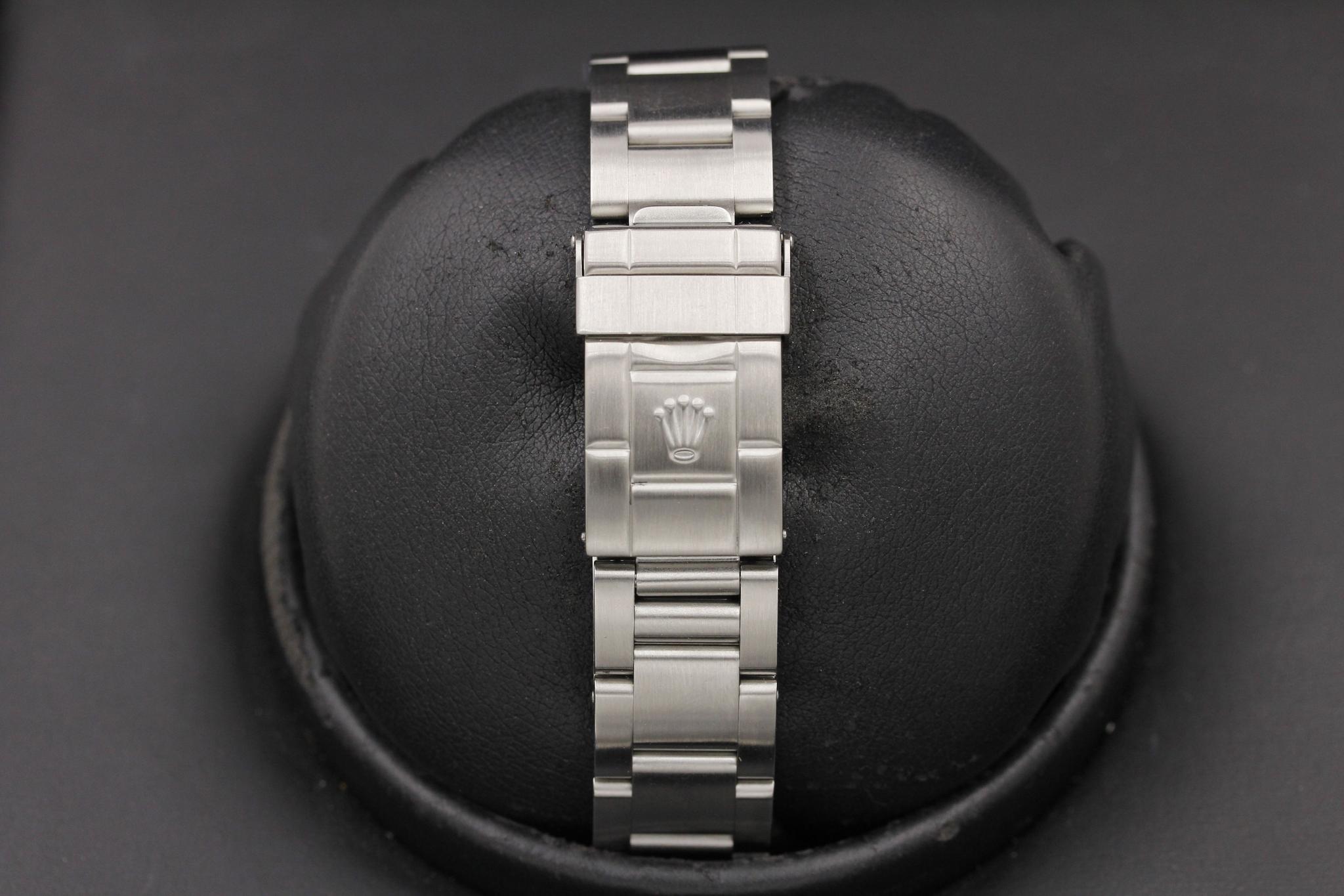 Watch Image 10