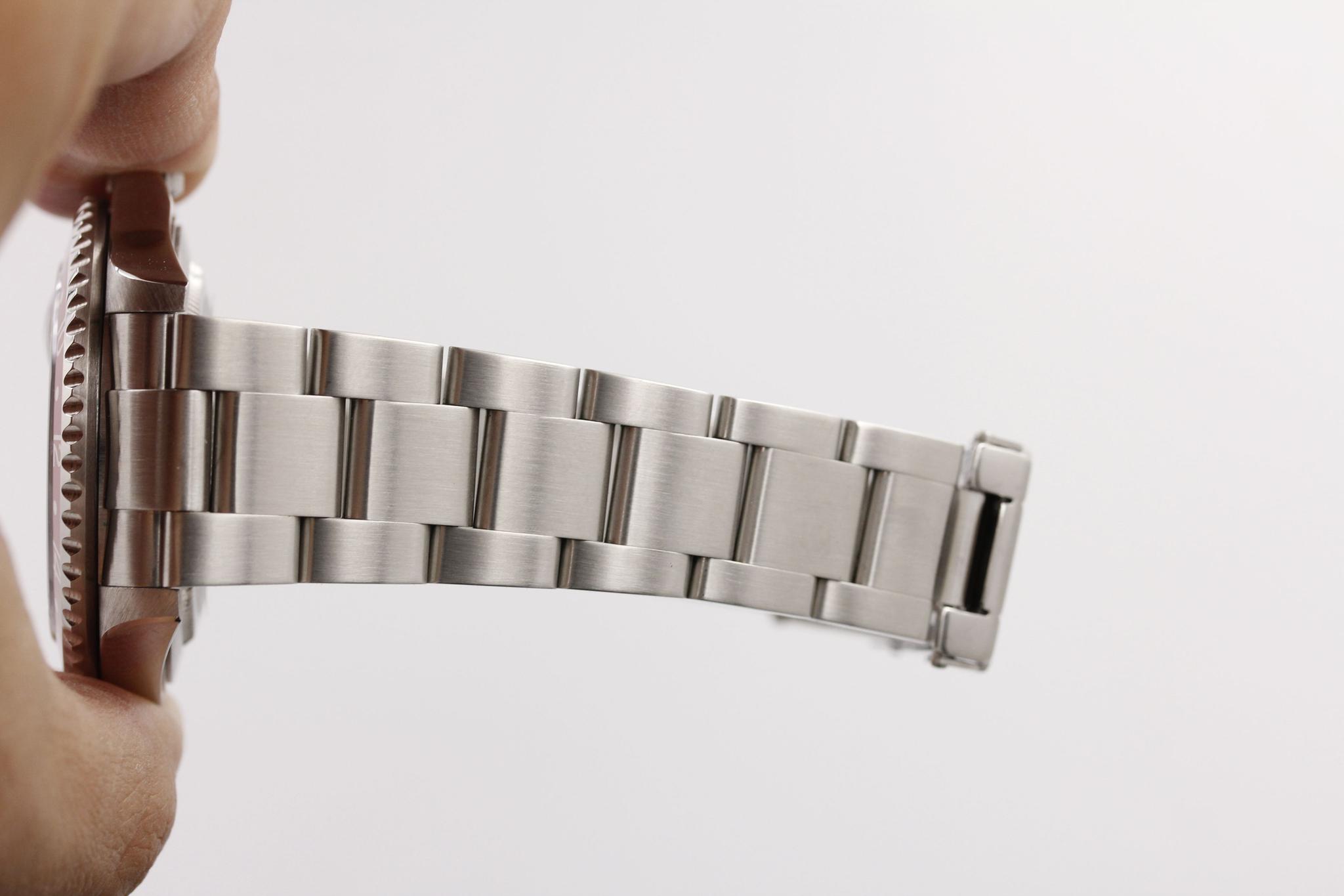 Watch Image 9