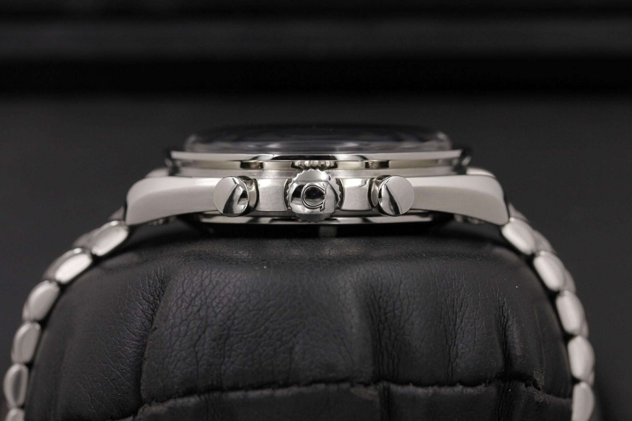 Watch Image 4