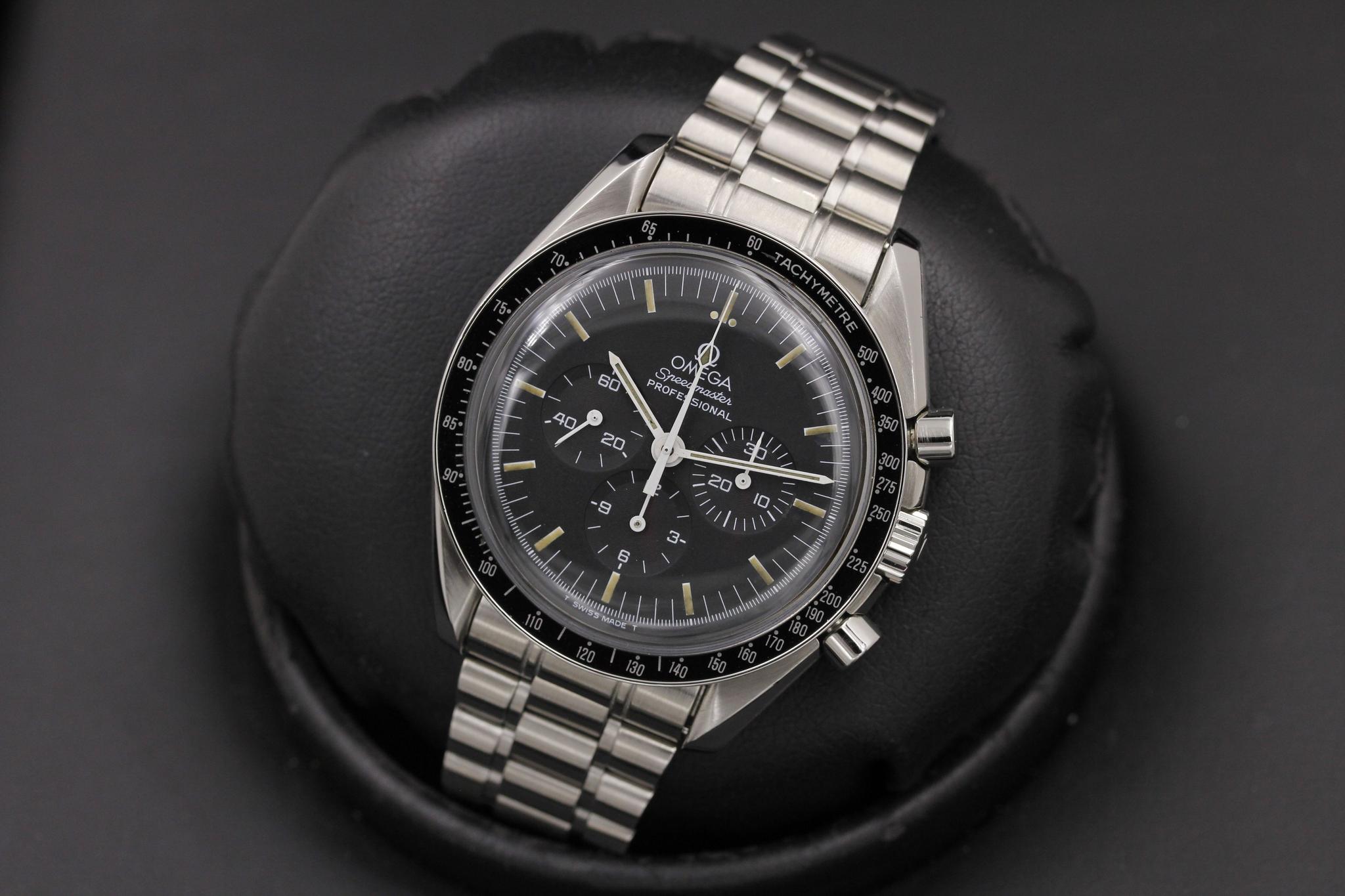 Watch Image 11