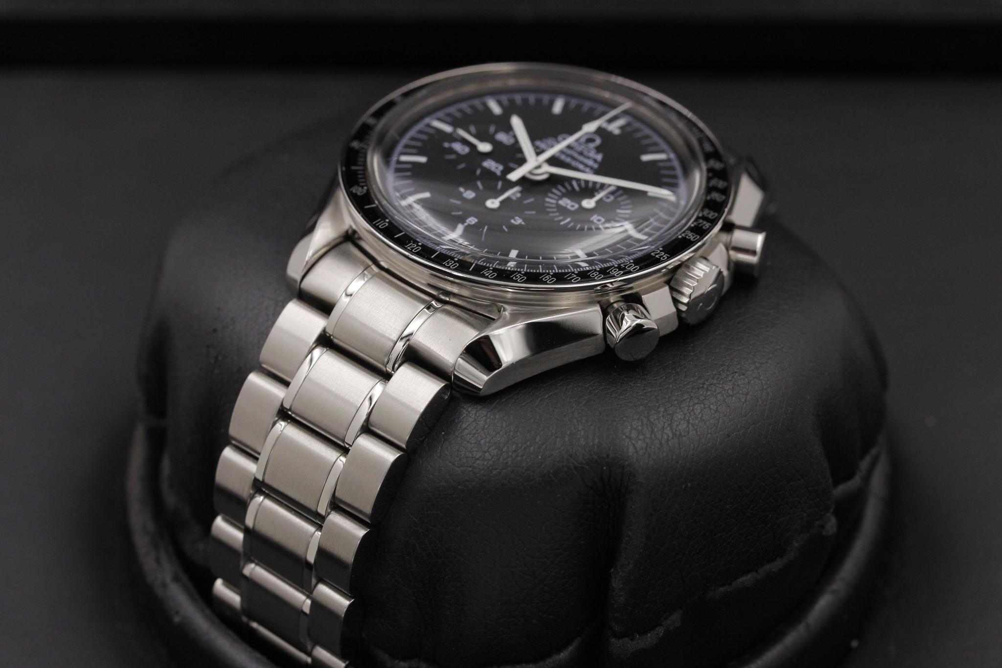 Watch Image 2