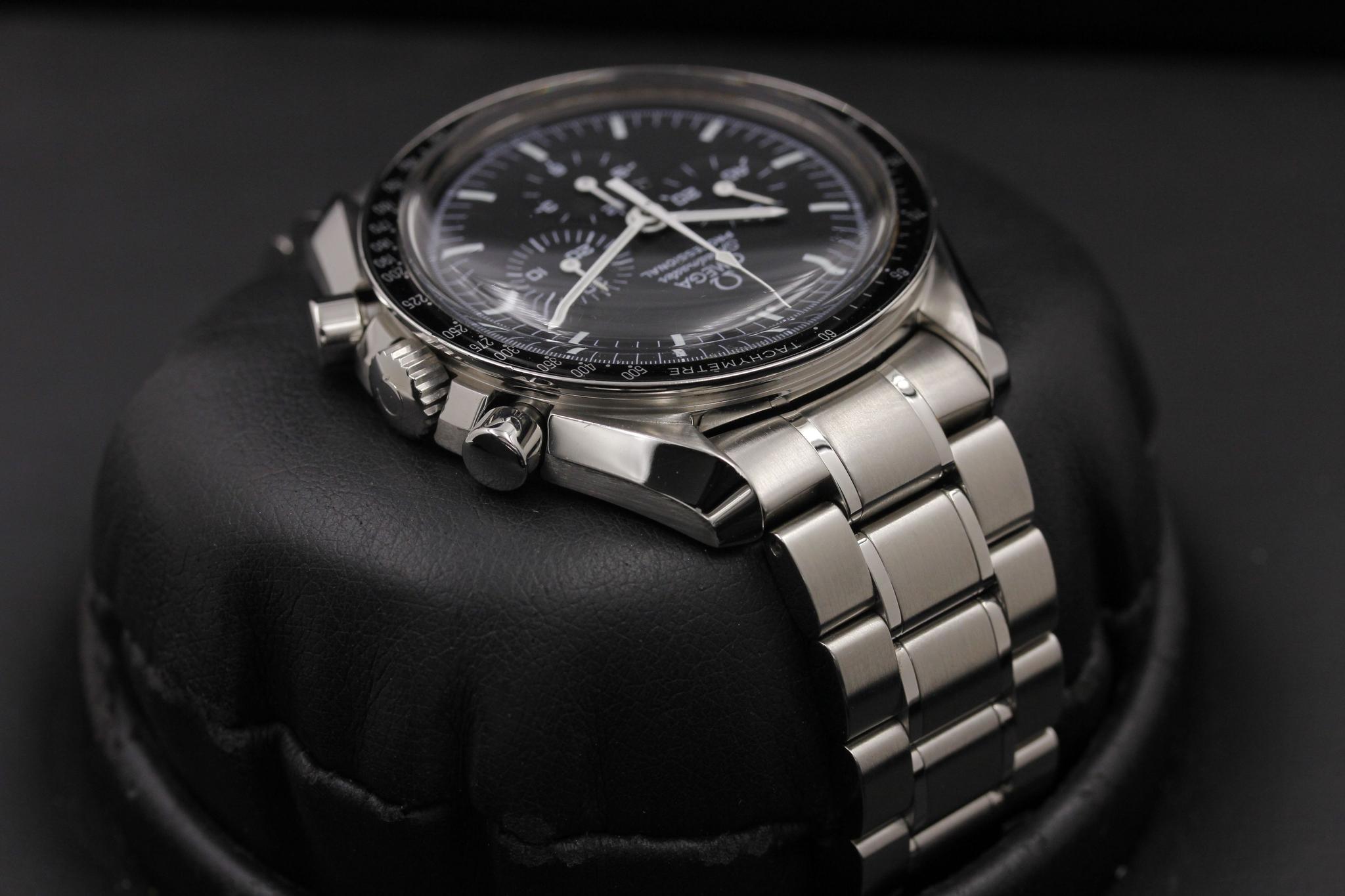 Watch Image 4
