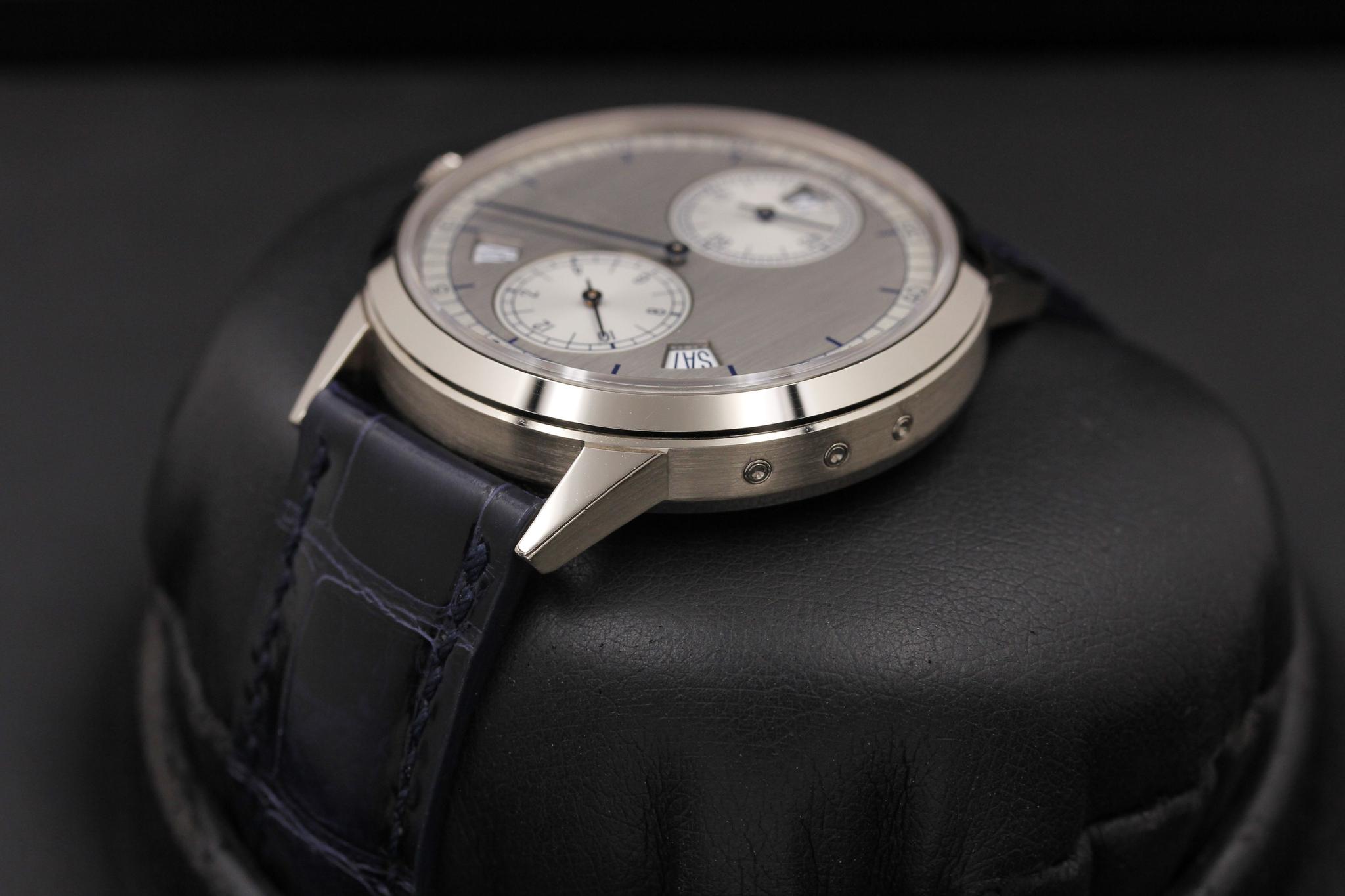 Watch Image 6