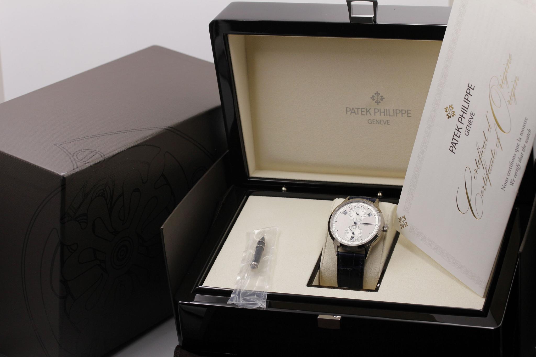 Watch Image 12