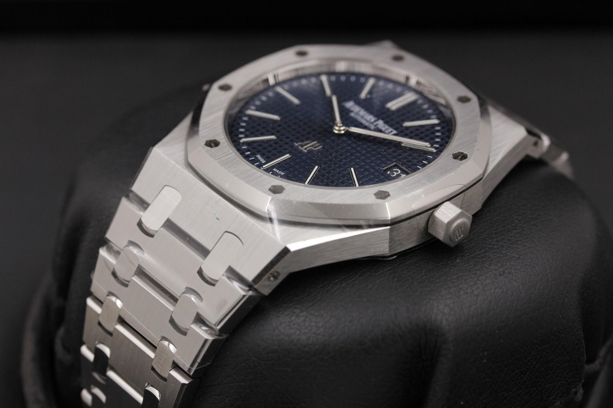 Watch Image 2
