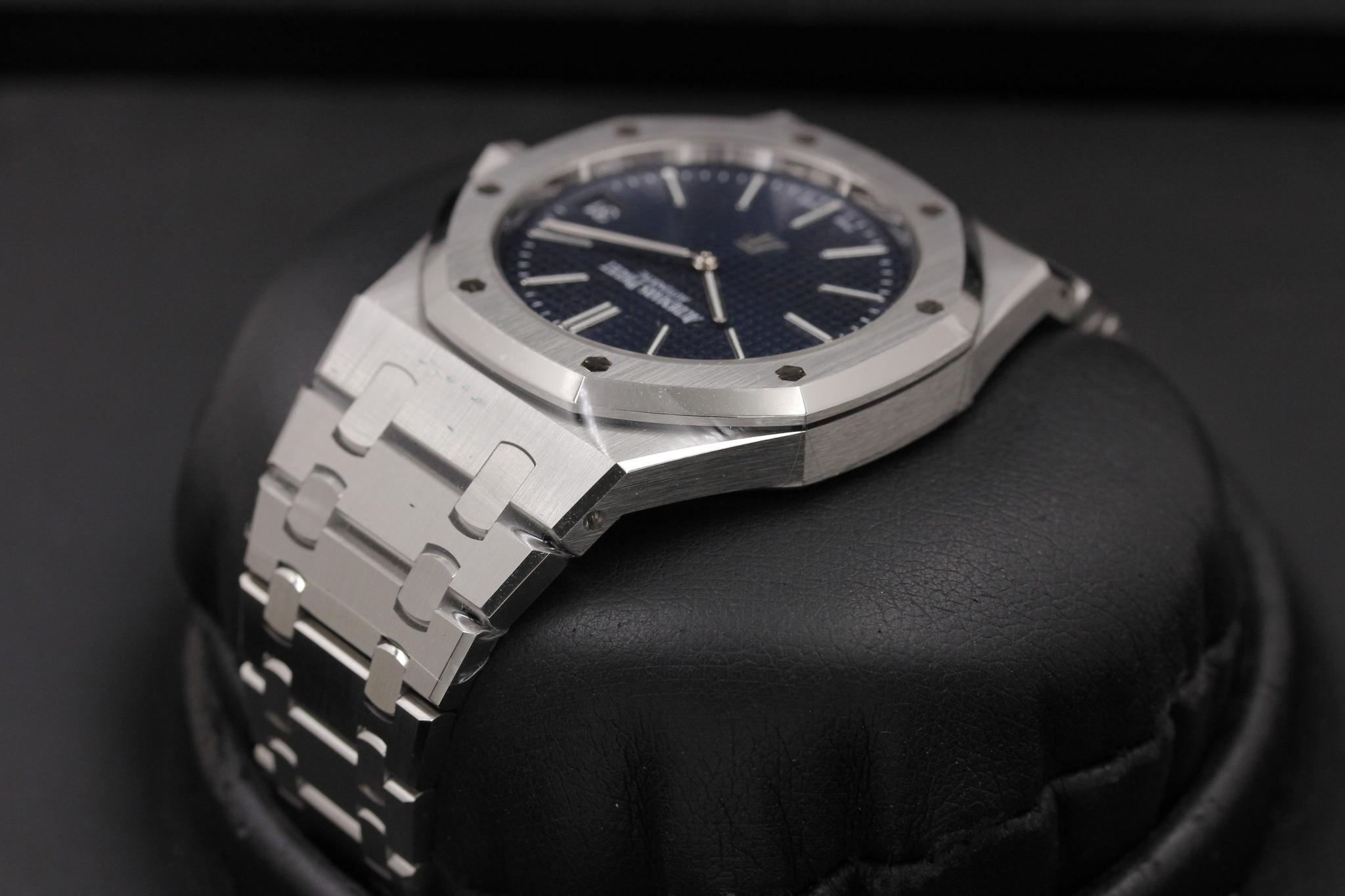 Watch Image 5
