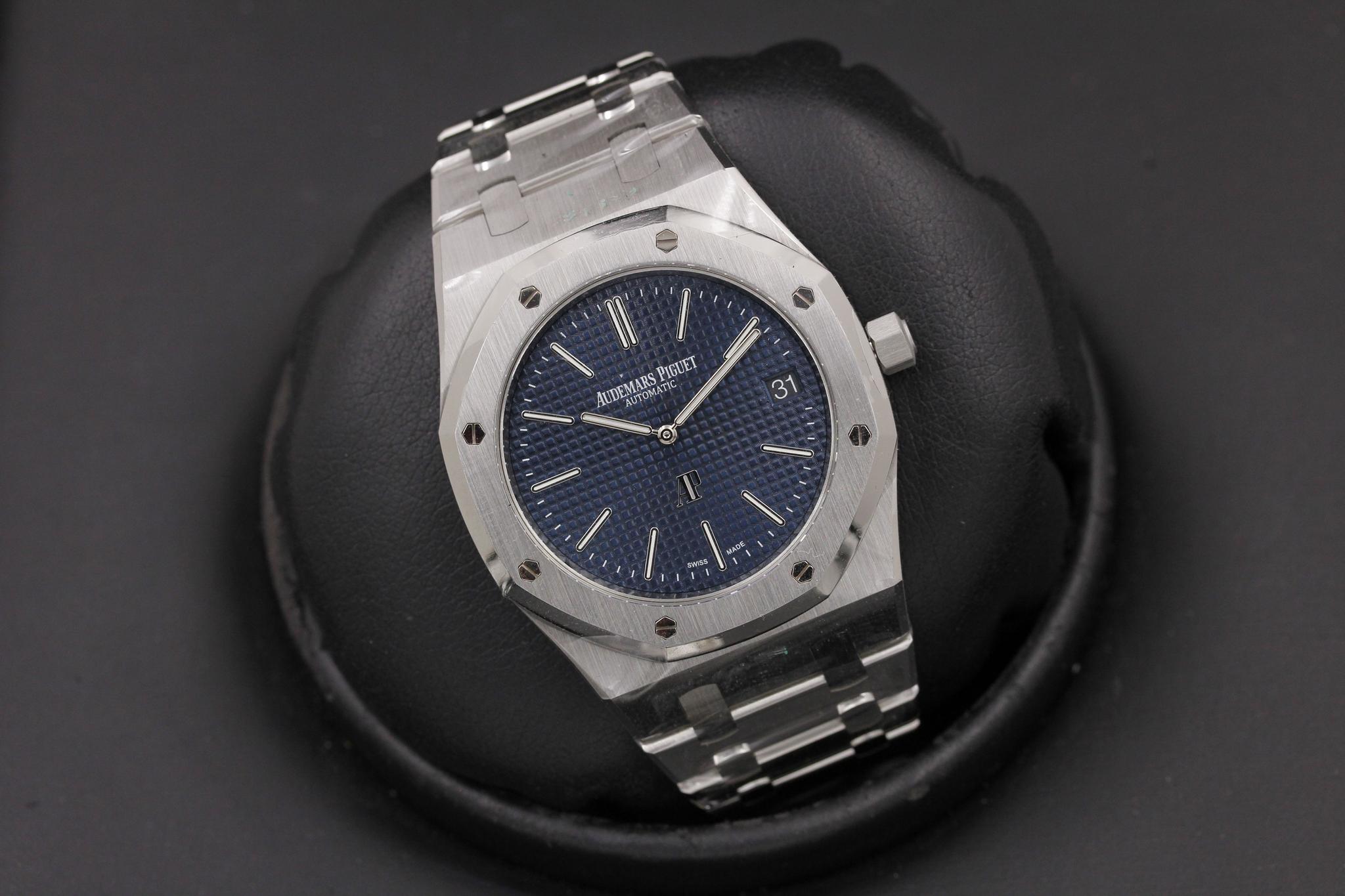 Watch Image 10