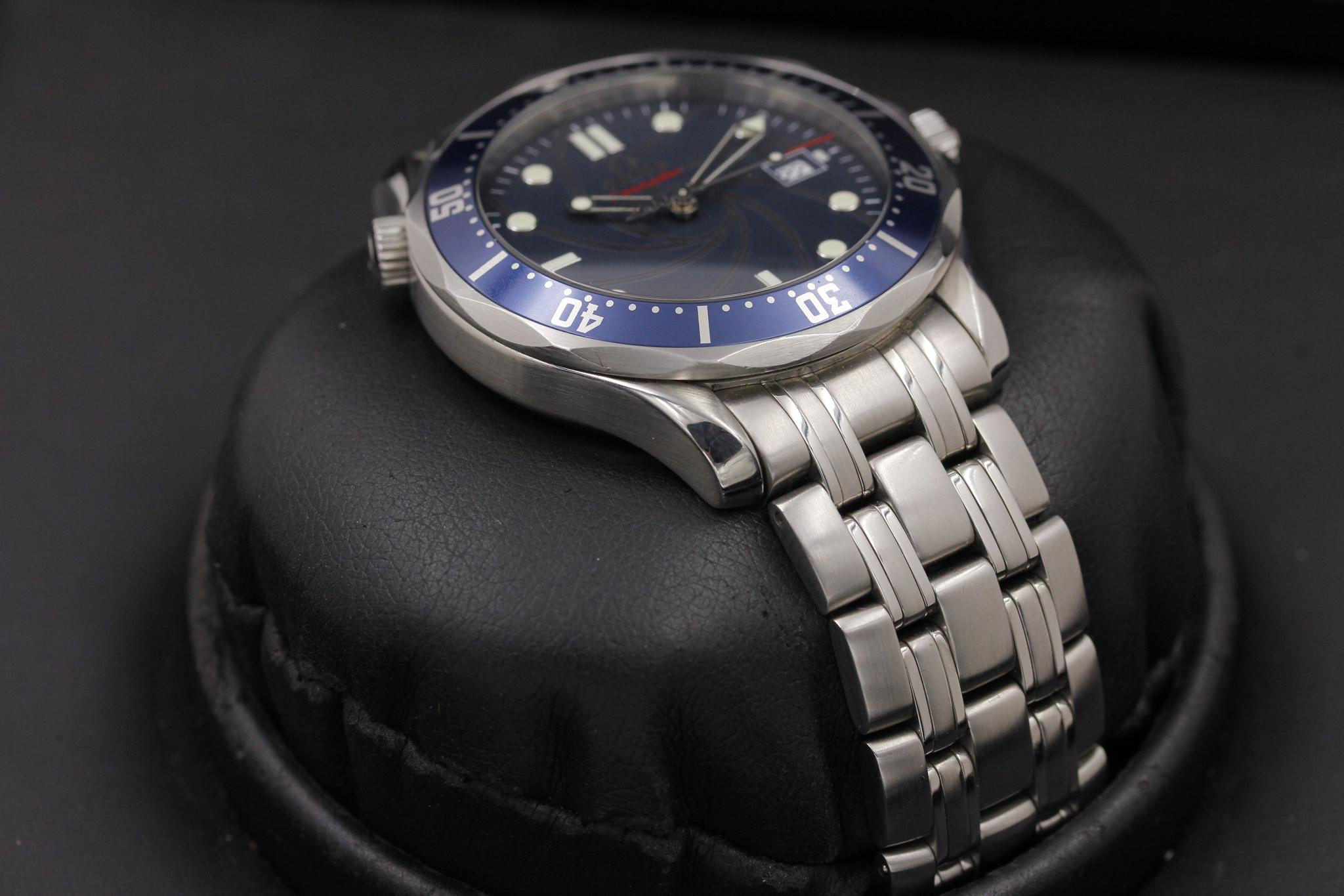 Watch Image 6