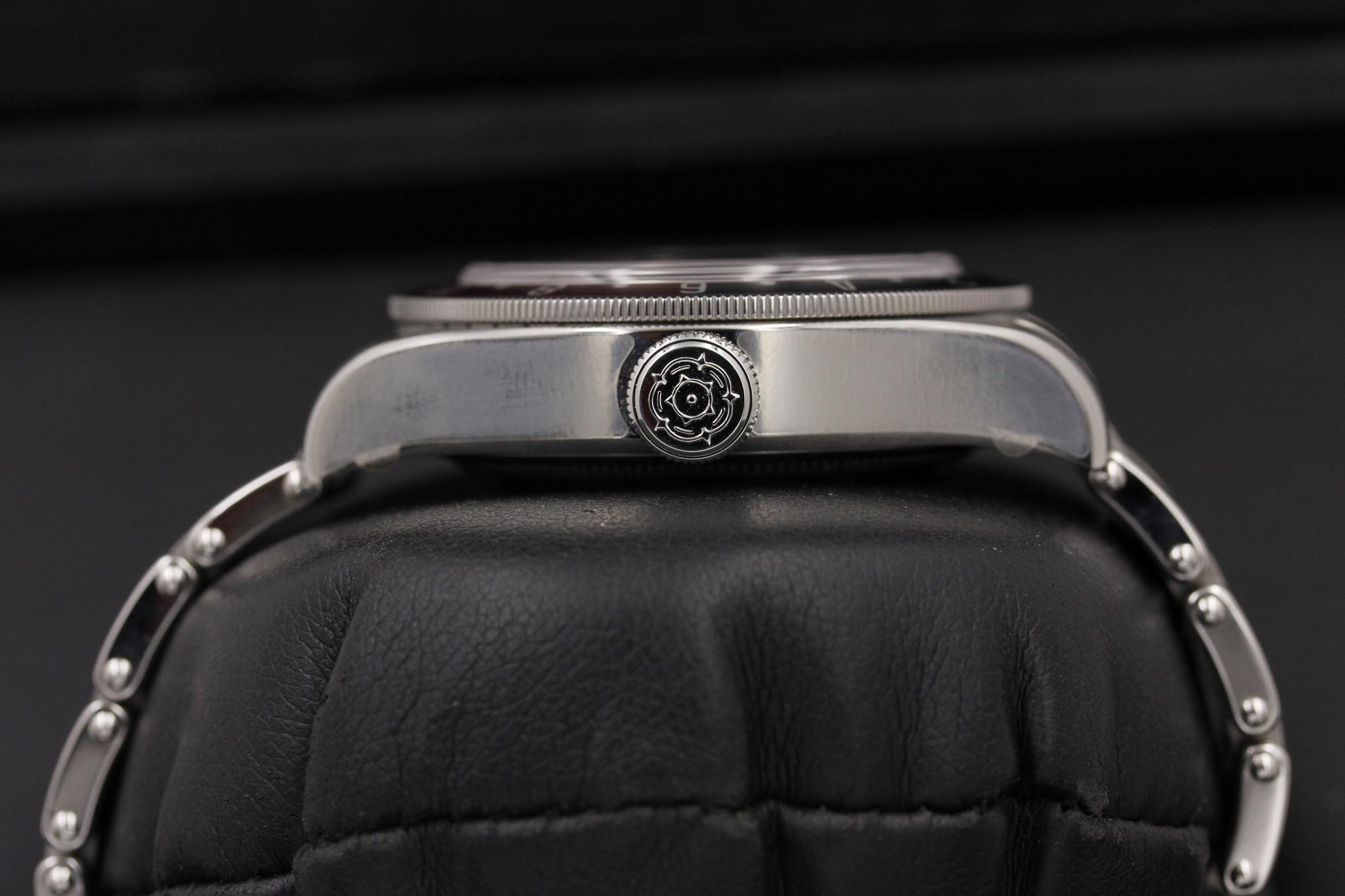 Watch Image 3