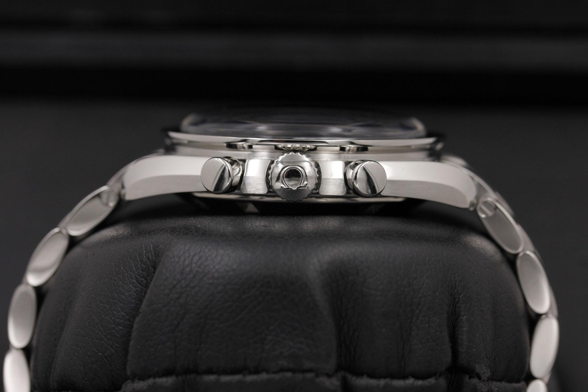 Watch Image 3
