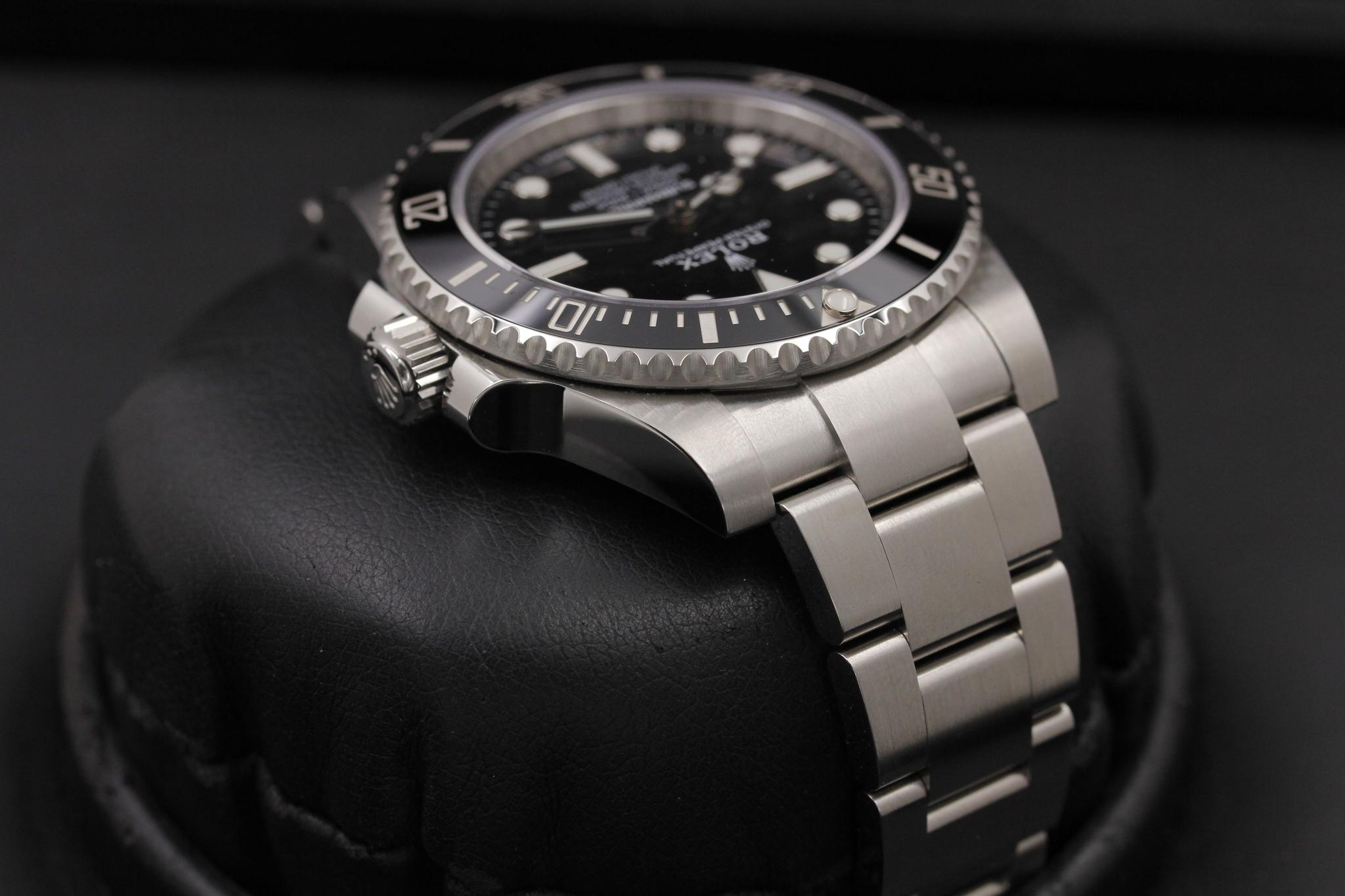 Watch Image 4