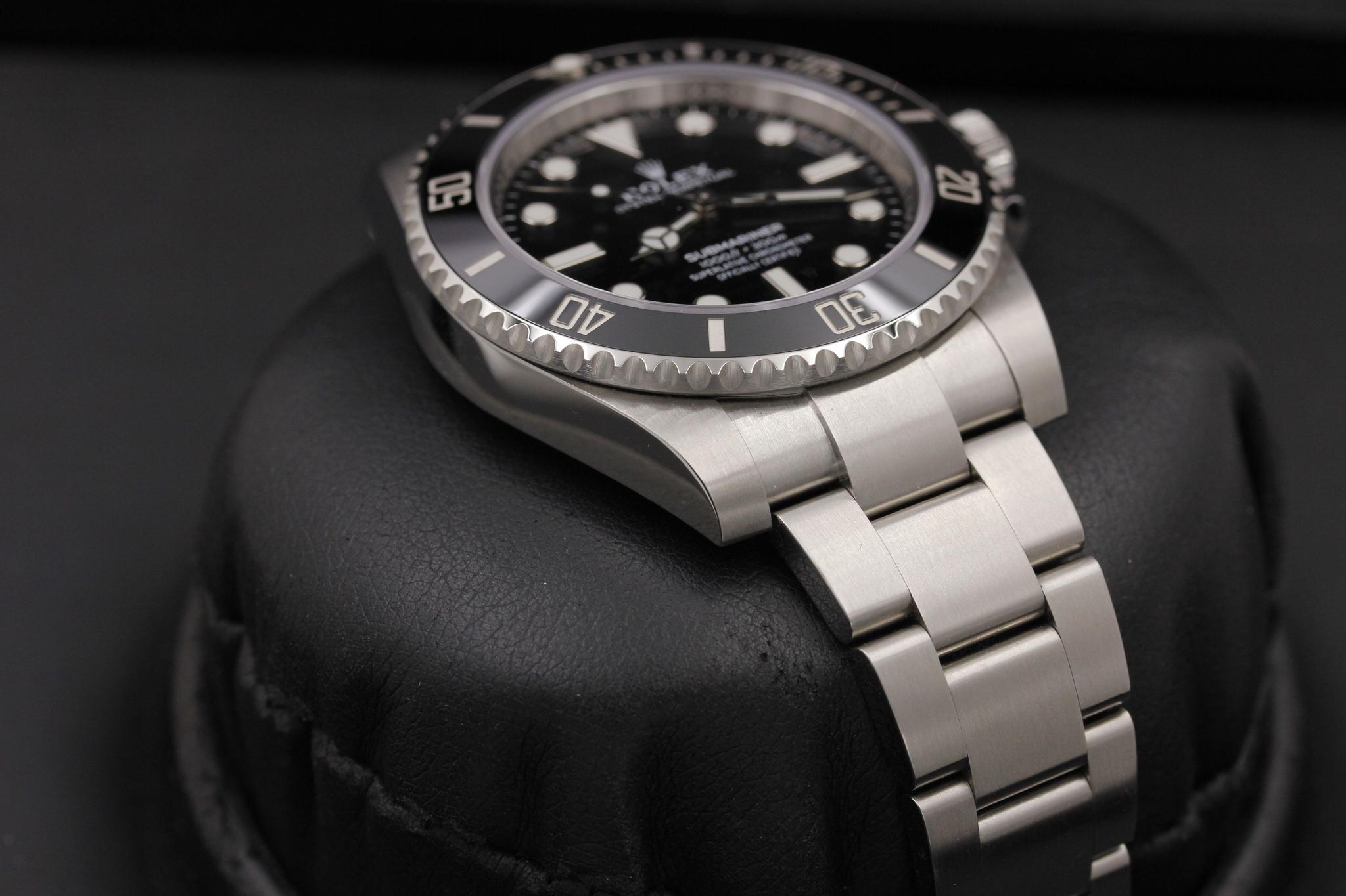 Watch Image 6