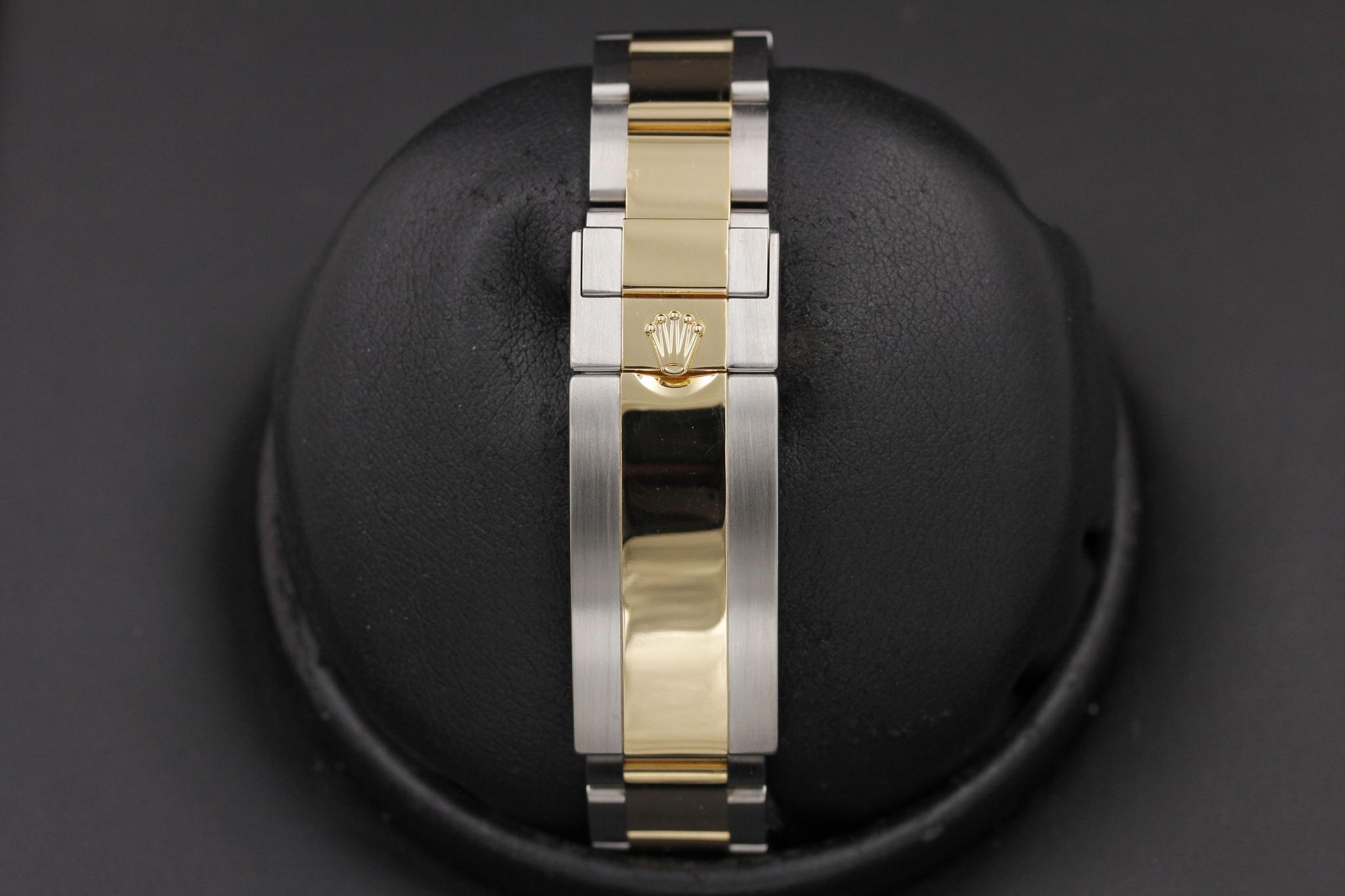 Watch Image 8