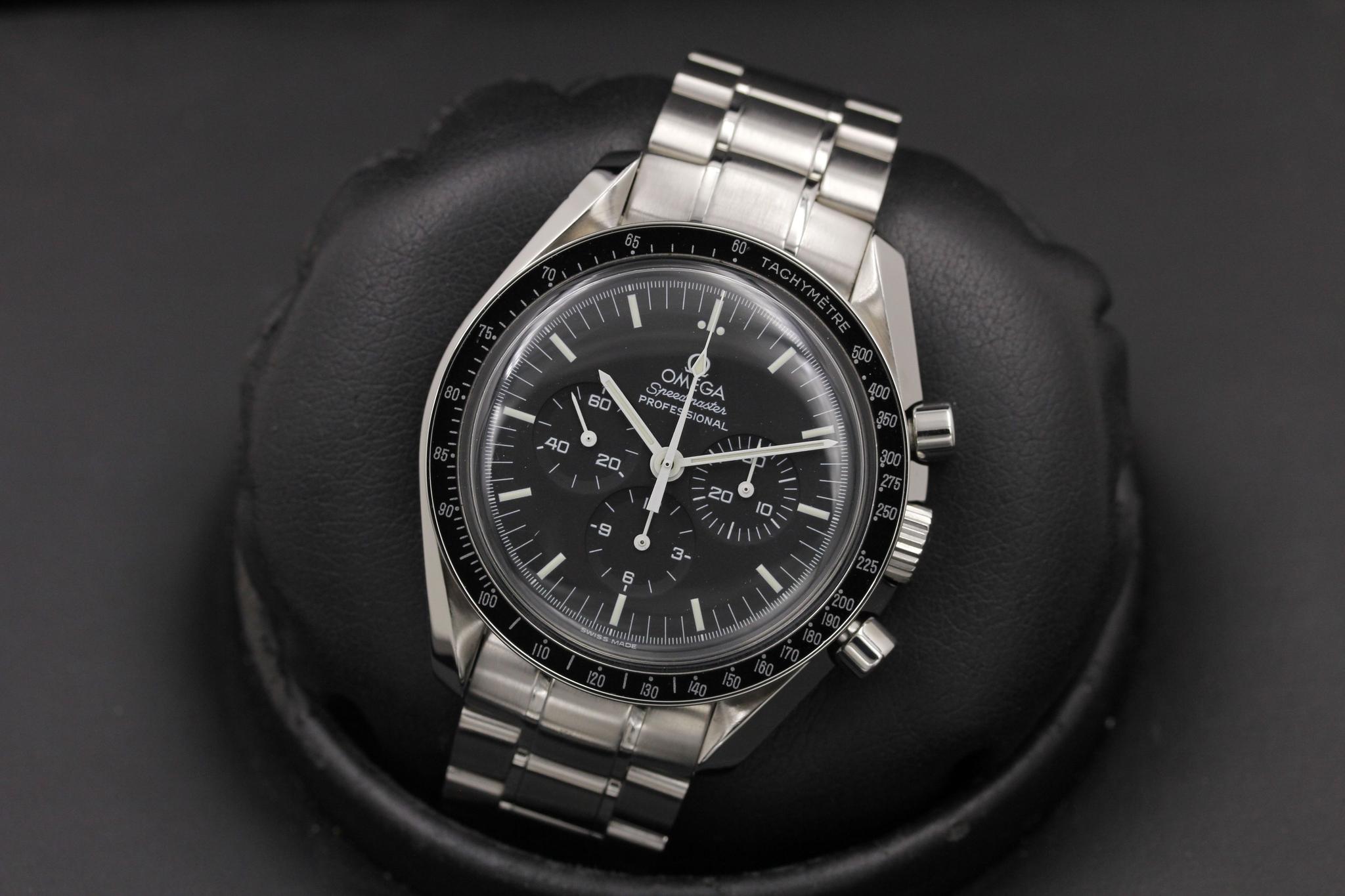 Watch Image 10