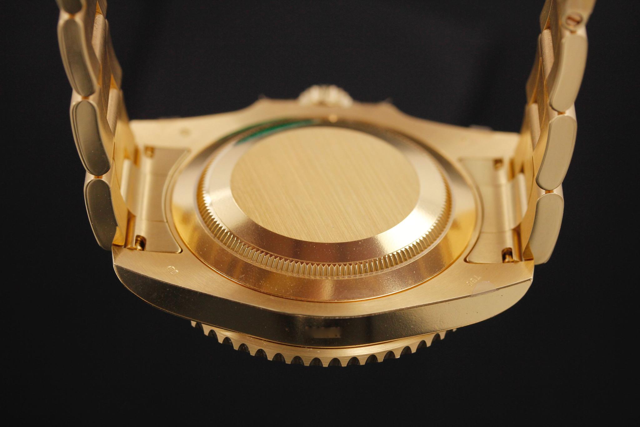 Watch Image 7