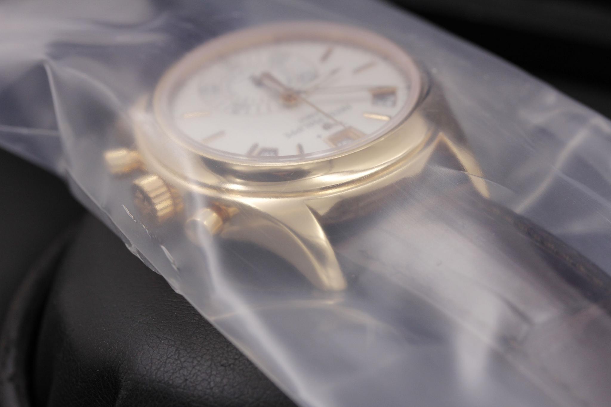 Watch Image 4