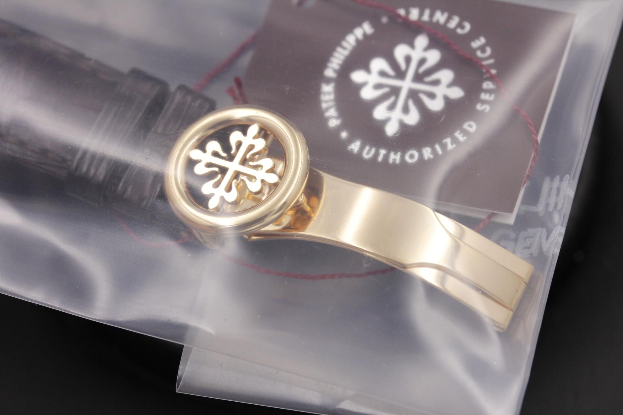 Watch Image 8