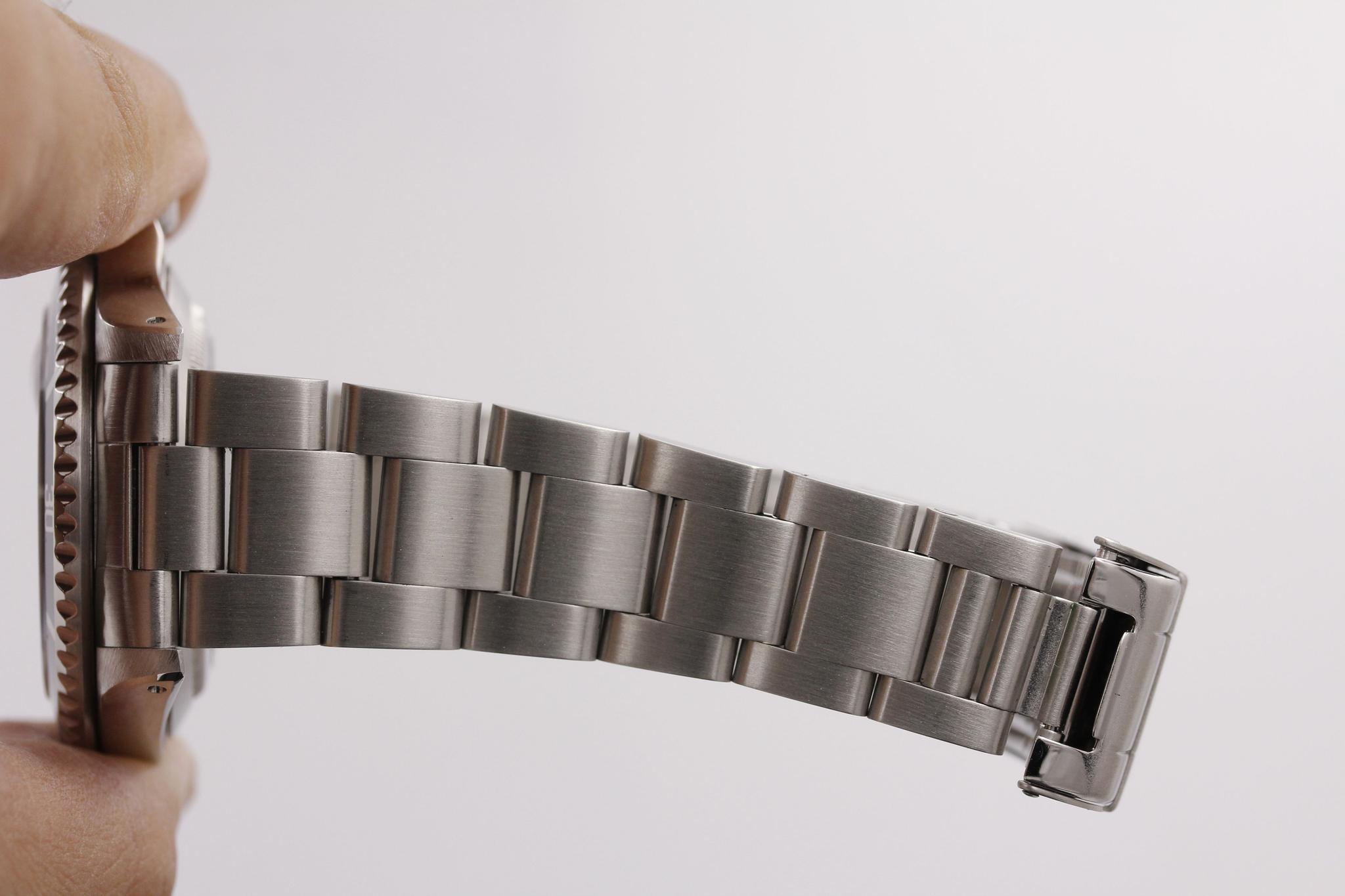 Watch Image 9