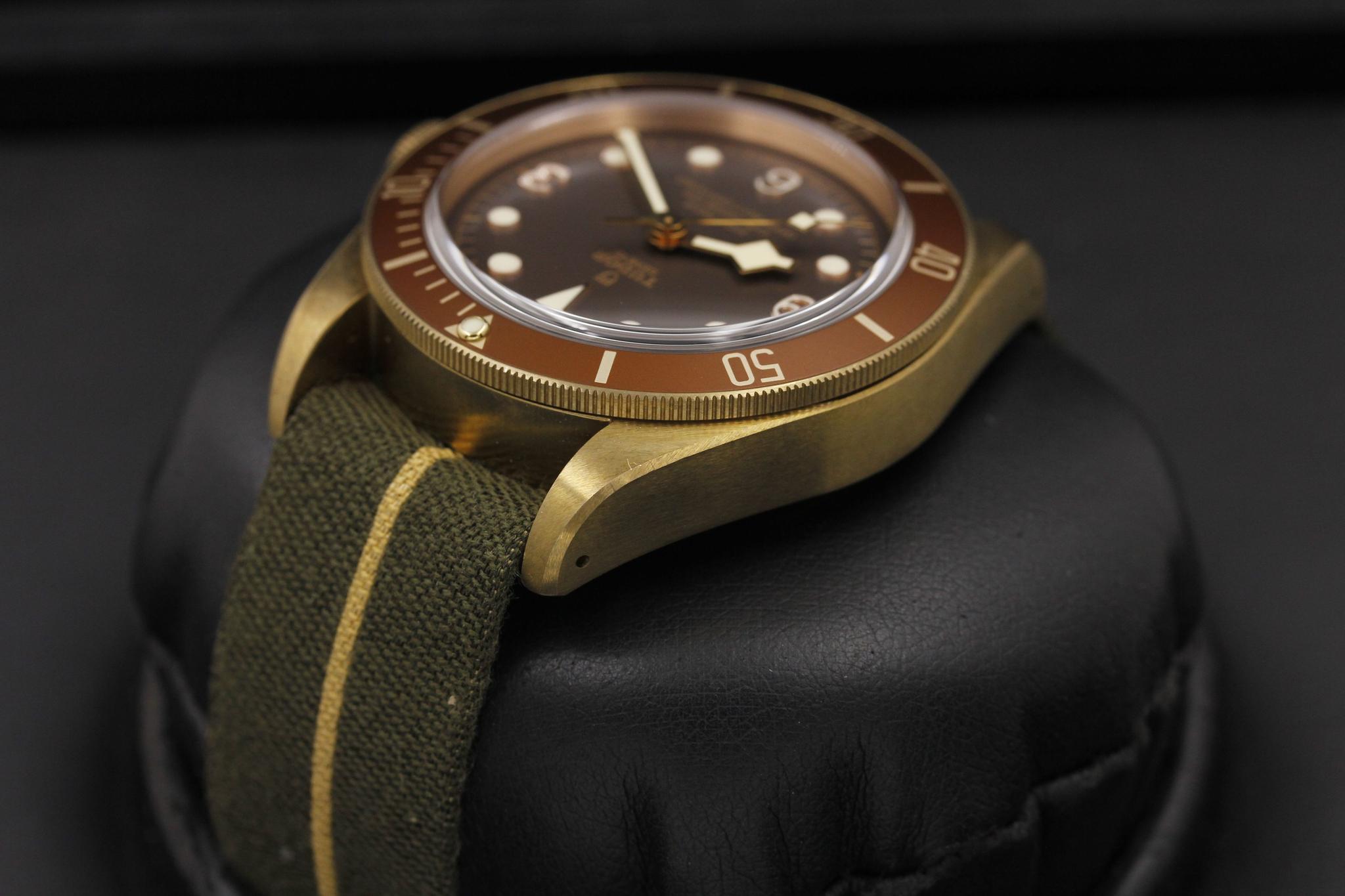 Watch Image 5