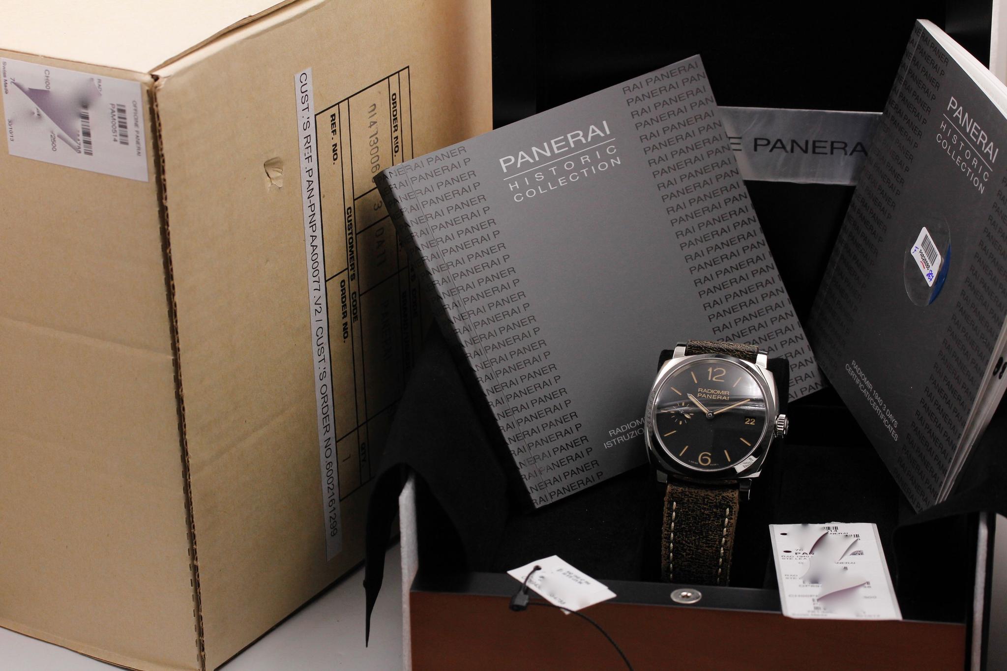 Watch Image 12
