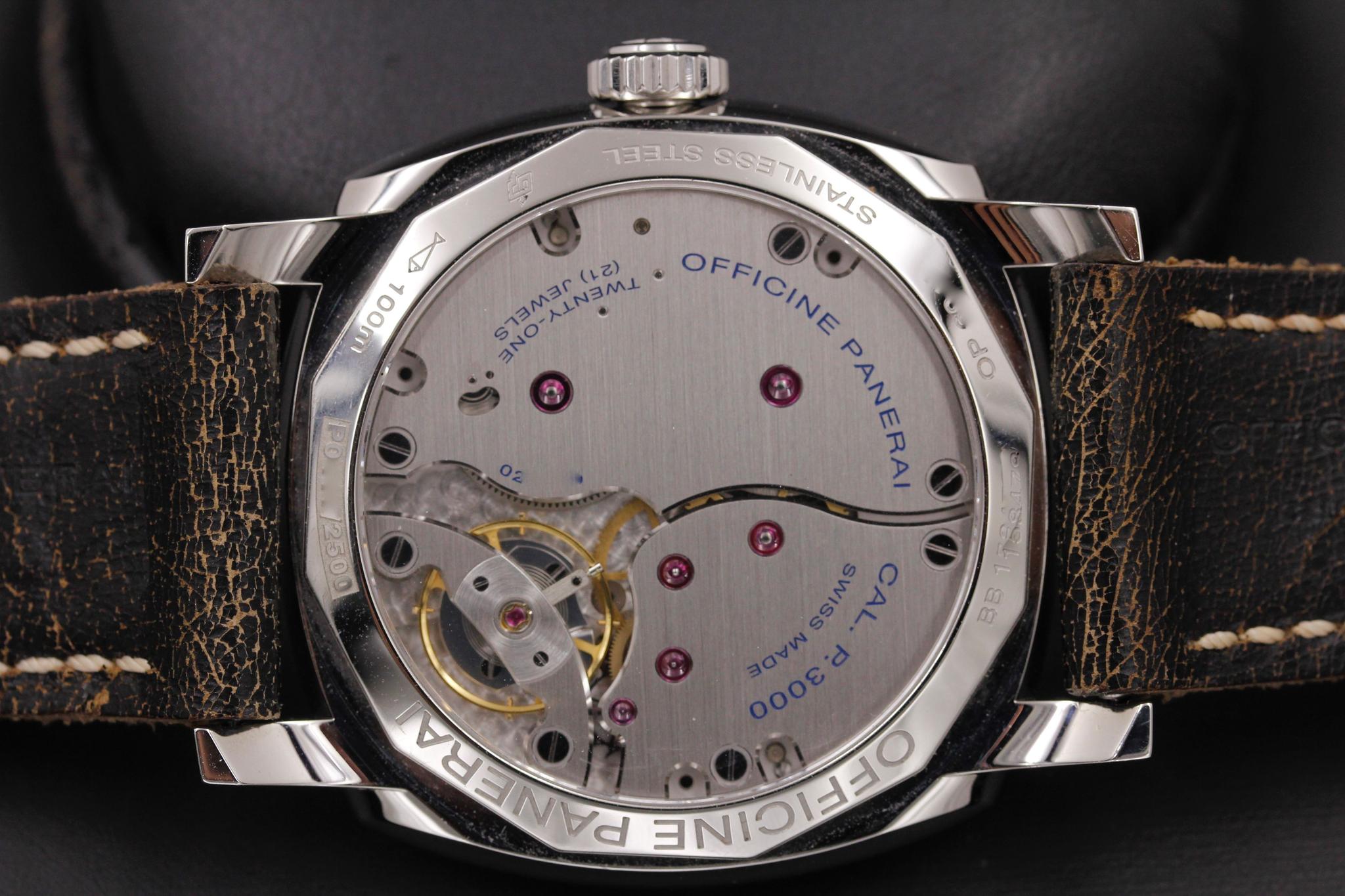 Watch Image 7