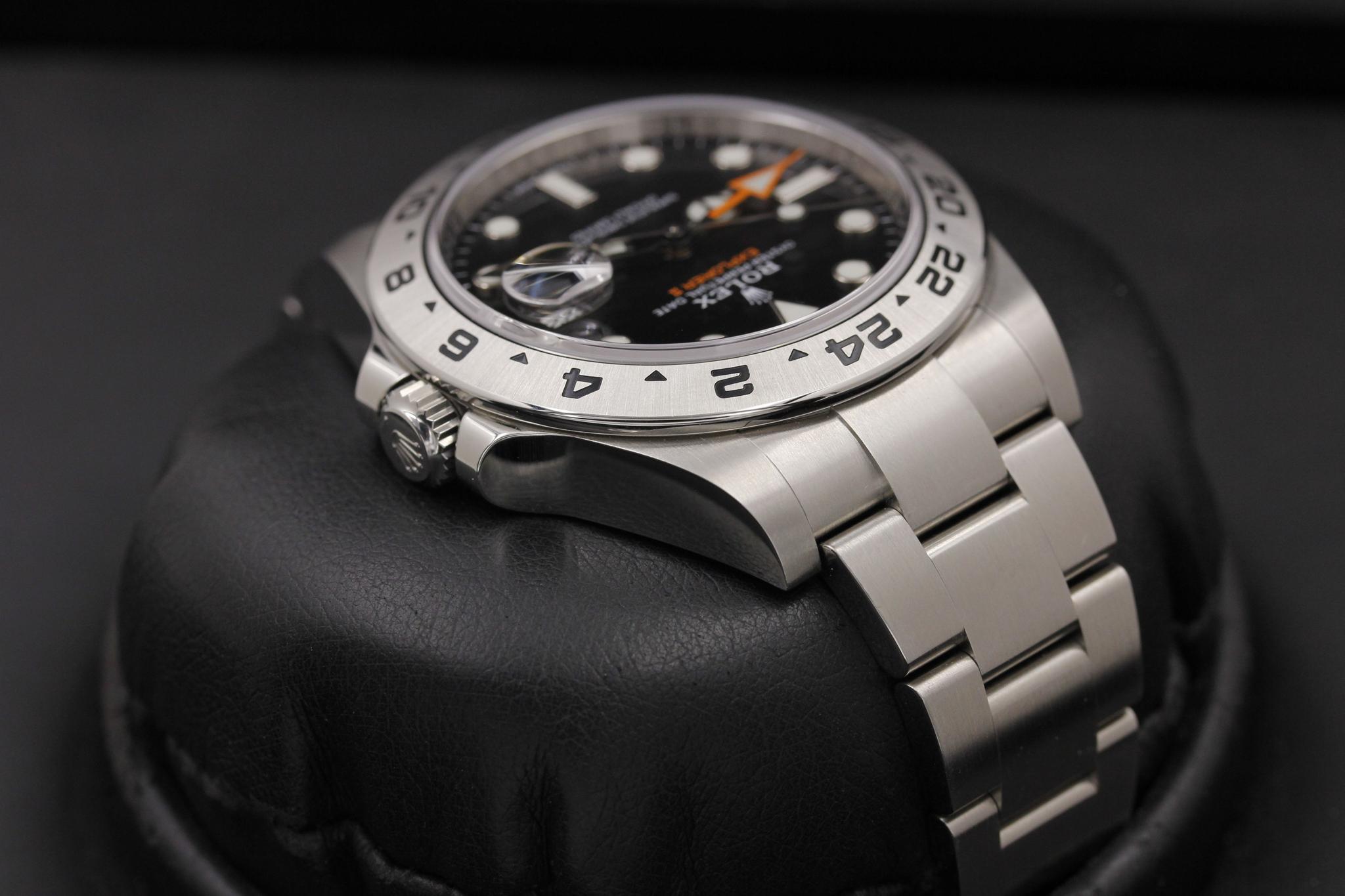 Watch Image 4