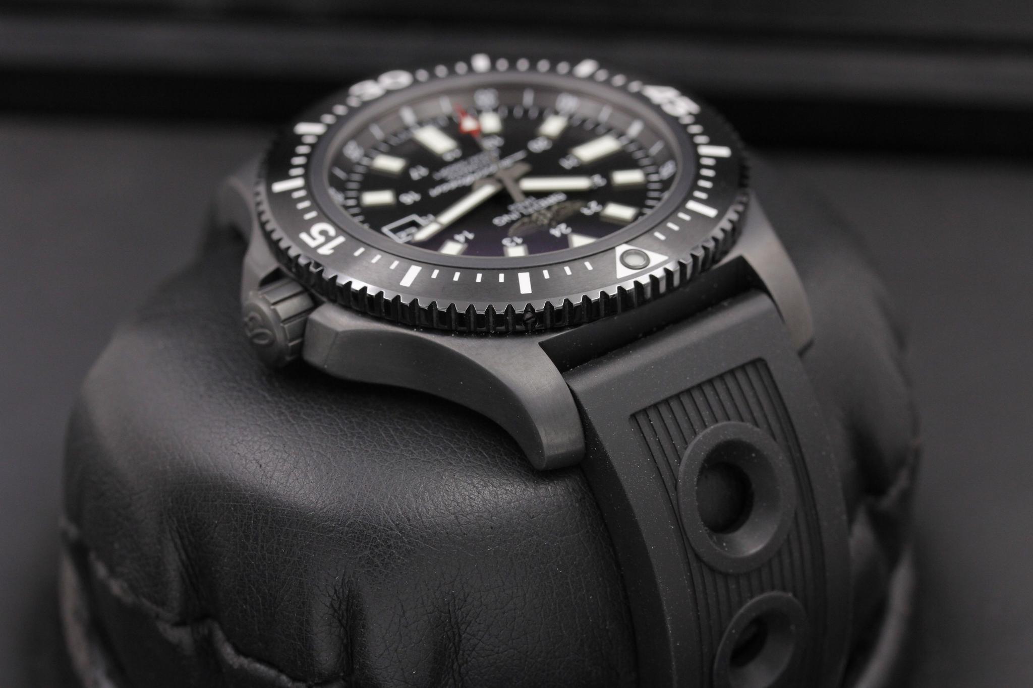 Watch Image 4