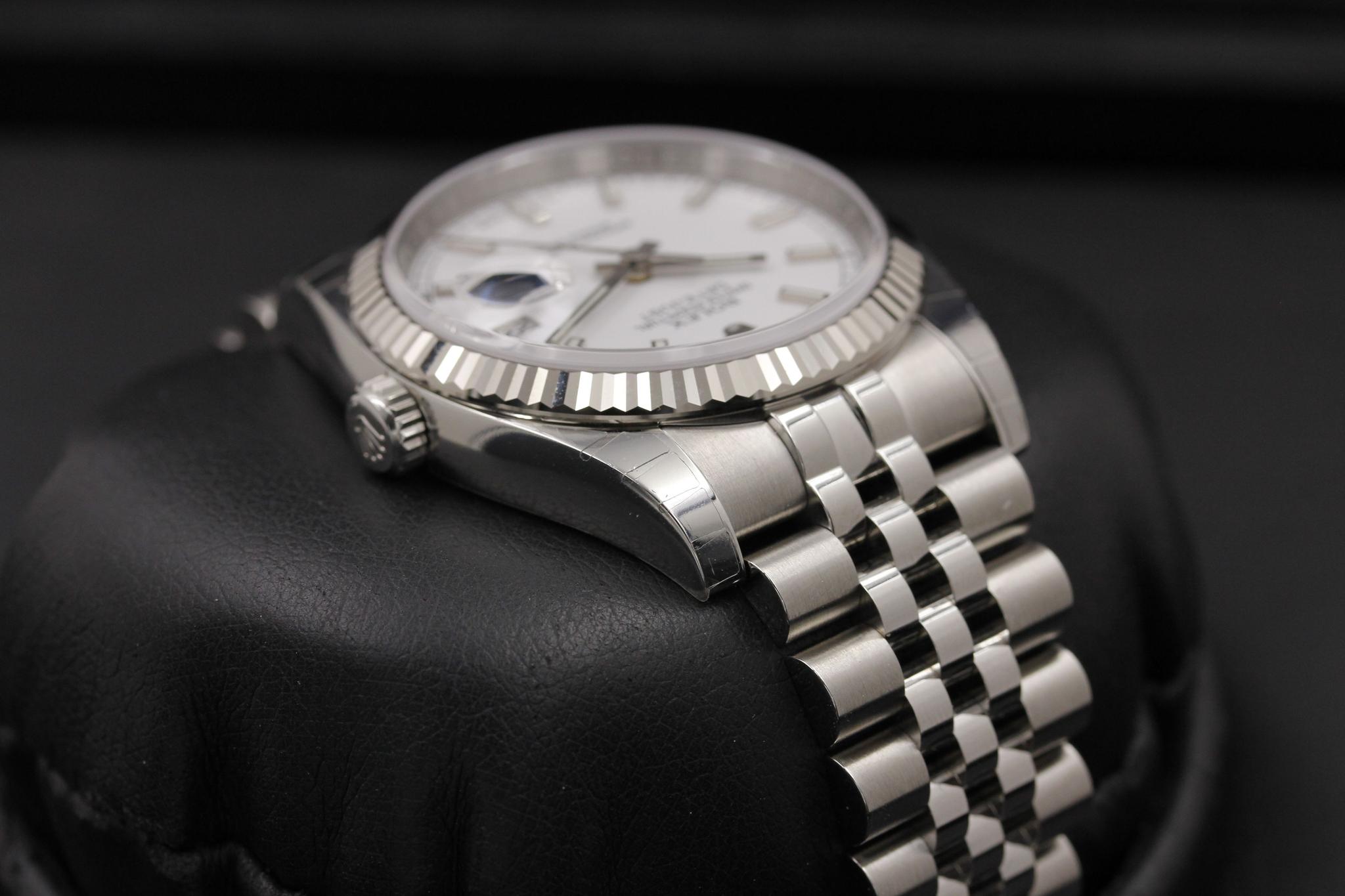 Watch Image 4