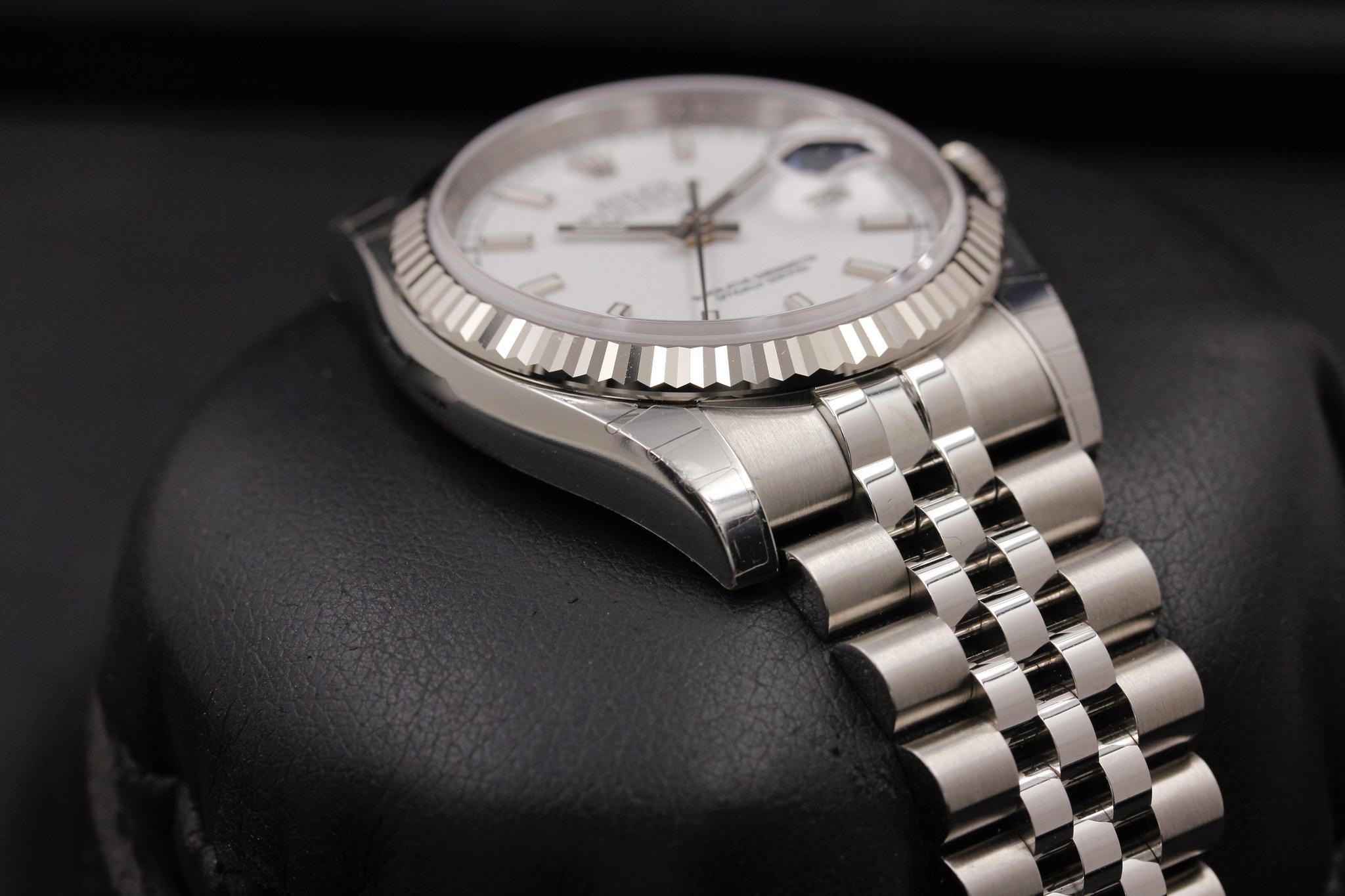 Watch Image 6
