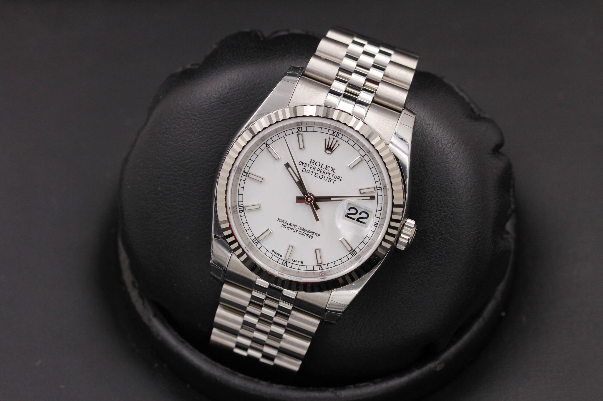 Watch Image 10
