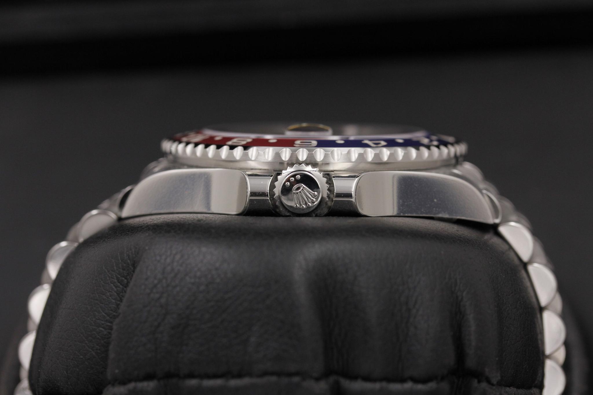 Watch Image 3