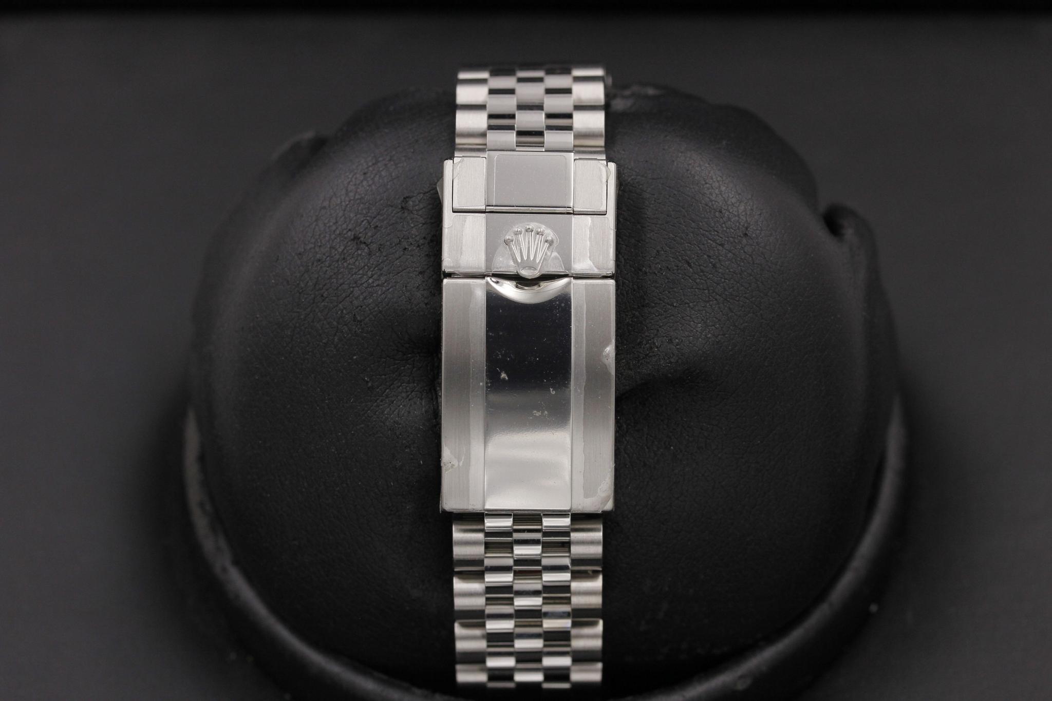 Watch Image 8