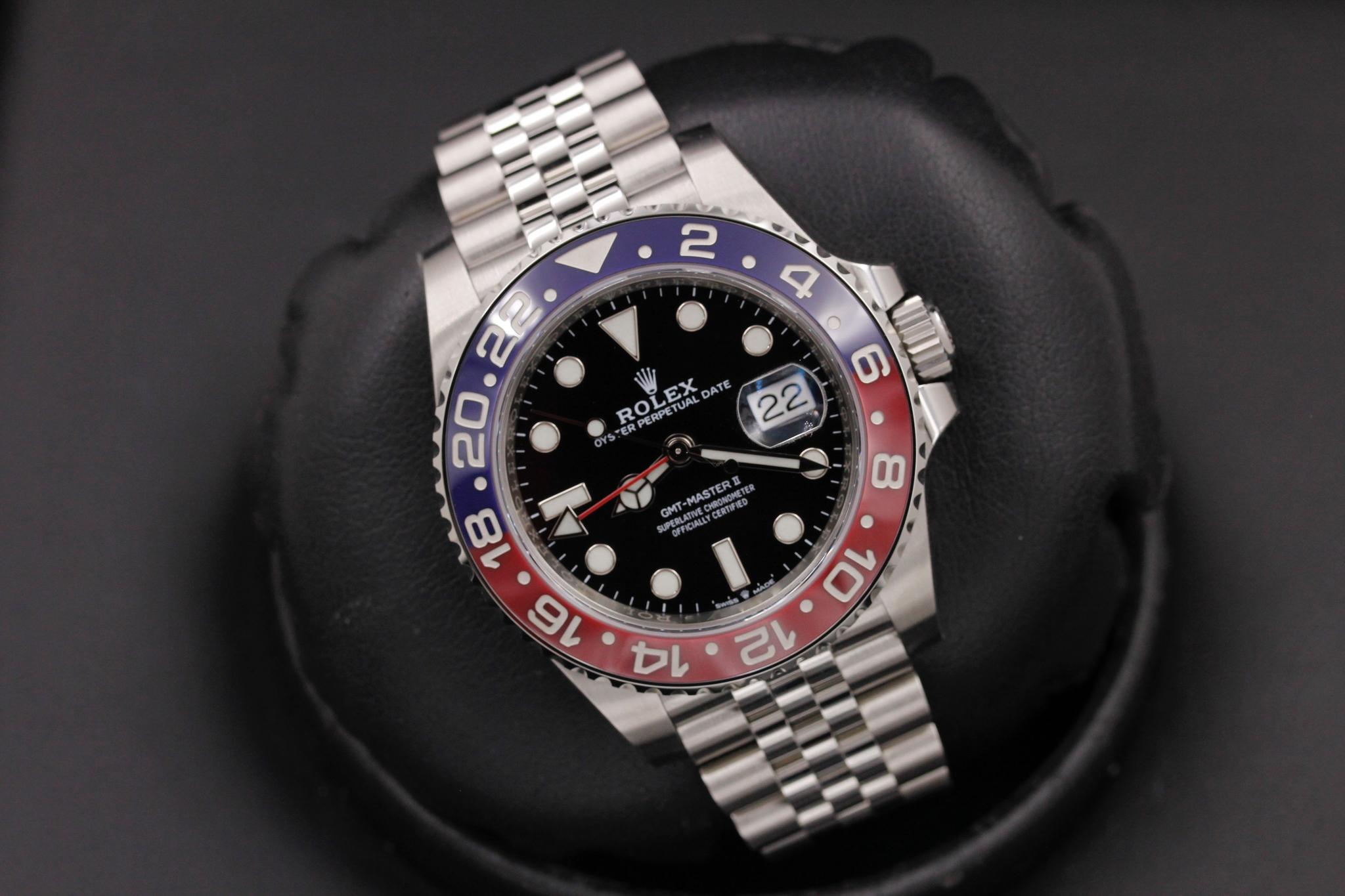 Watch Image 9
