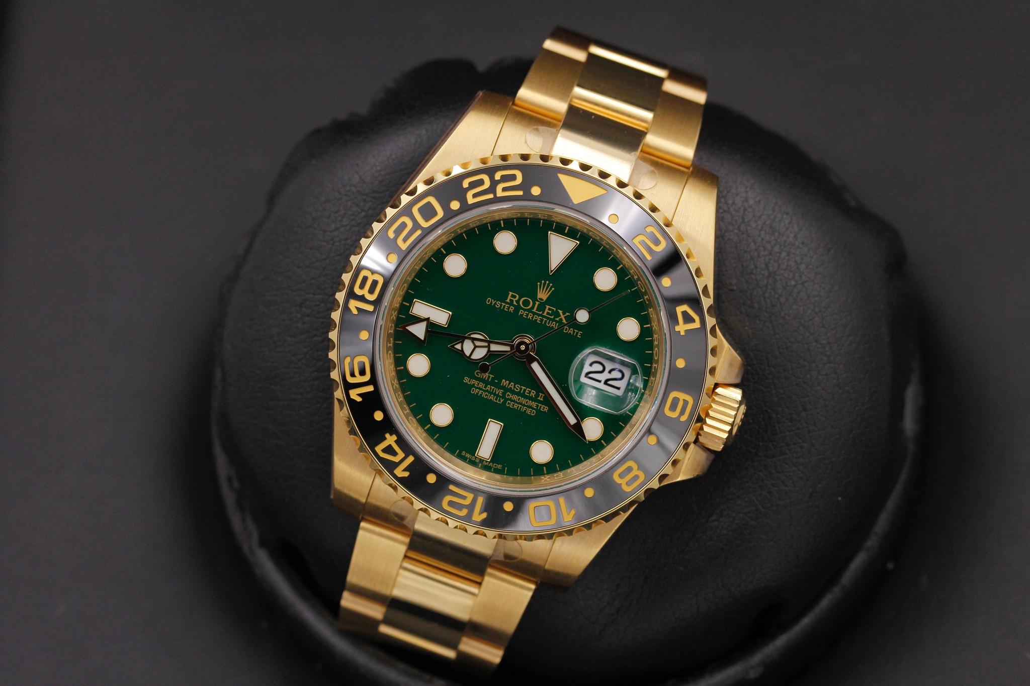 Watch Image 10