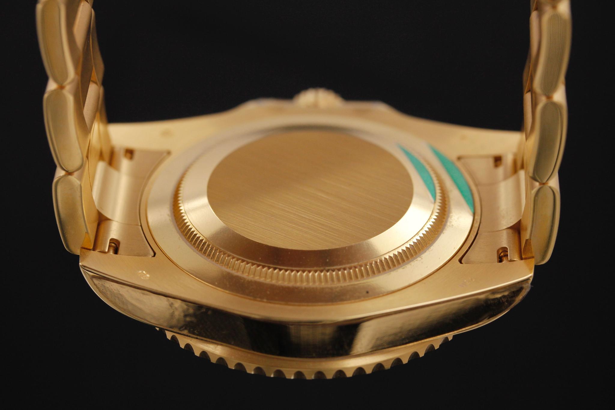 Watch Image 7