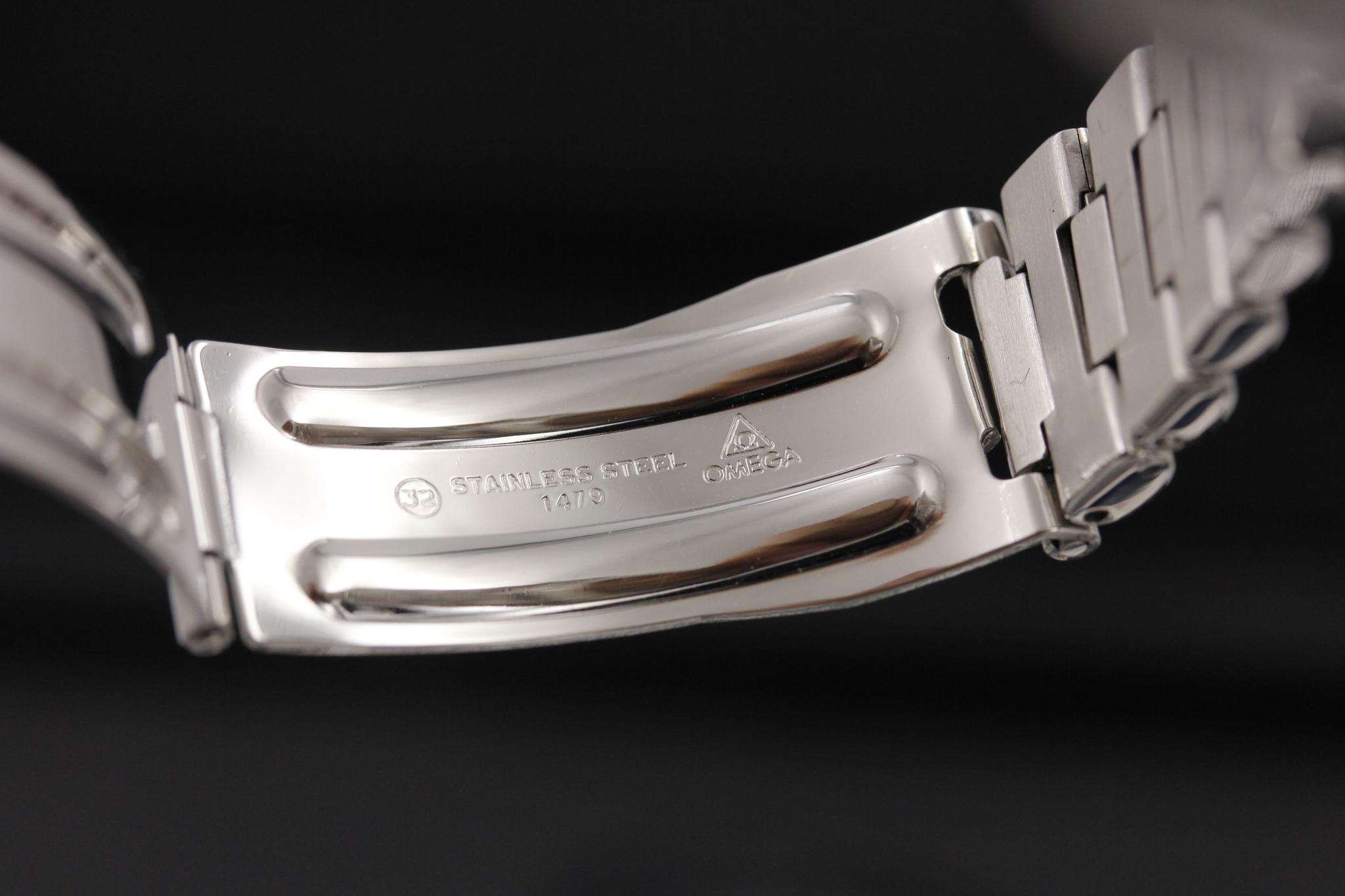 Watch Image 10