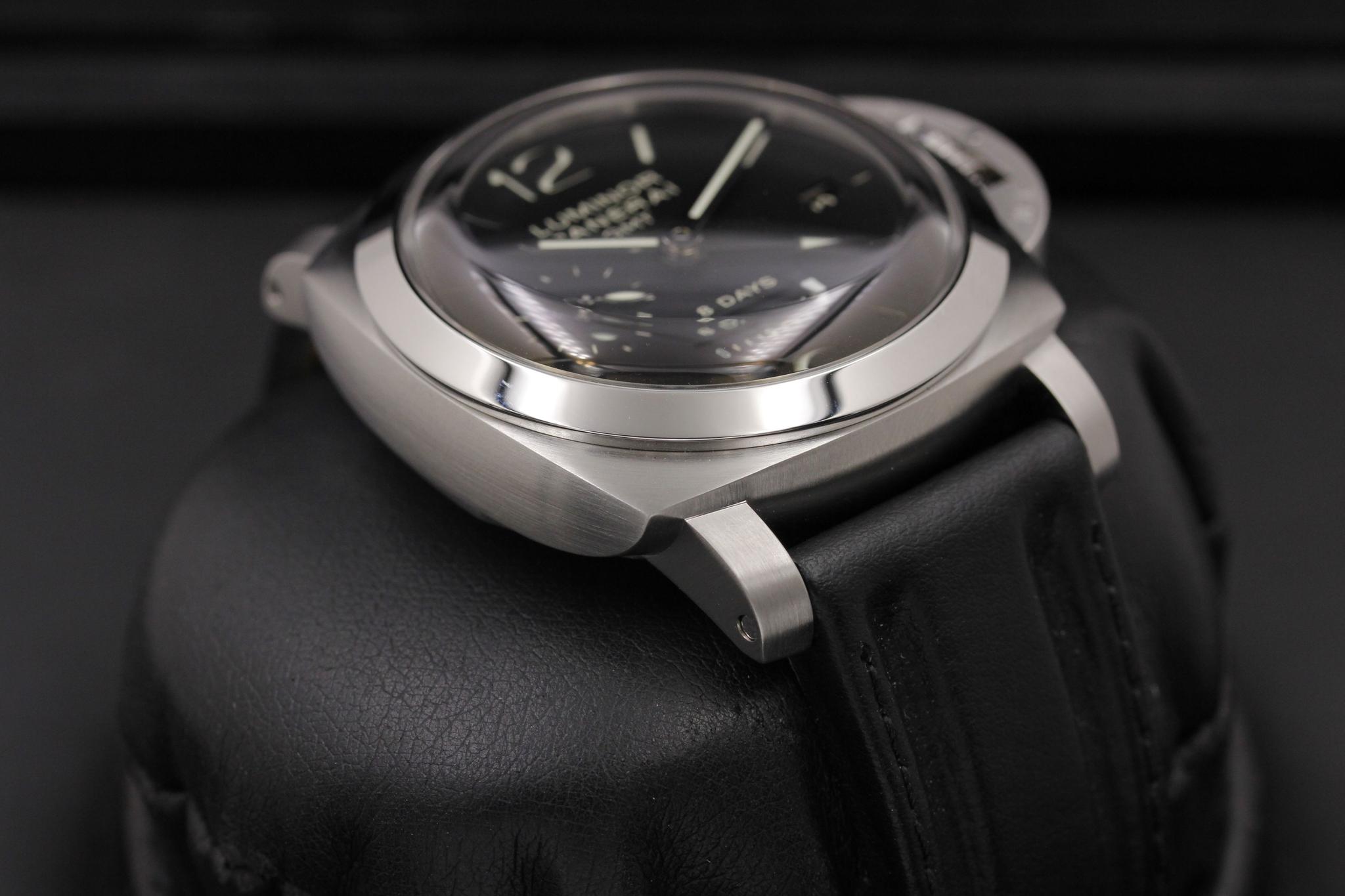 Watch Image 6