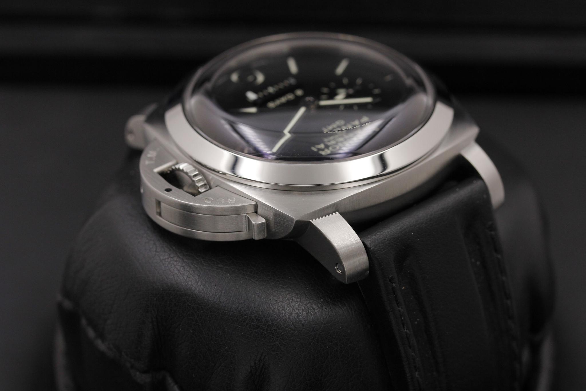 Watch Image 4