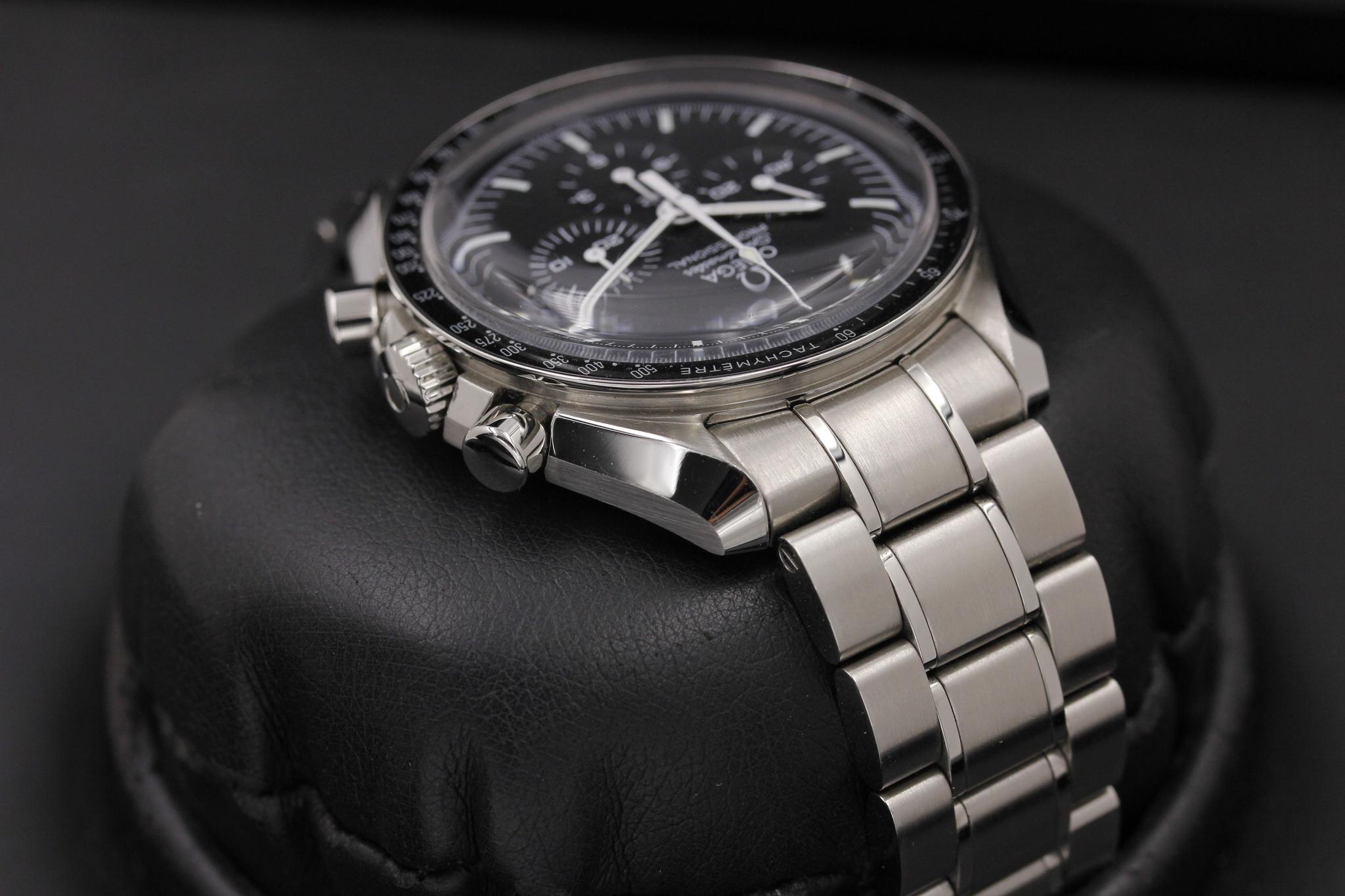 Watch Image 4
