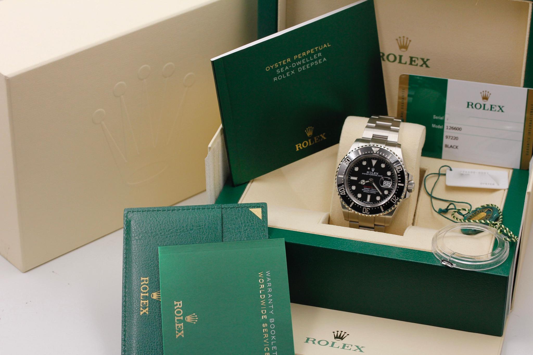 Watch Image 11