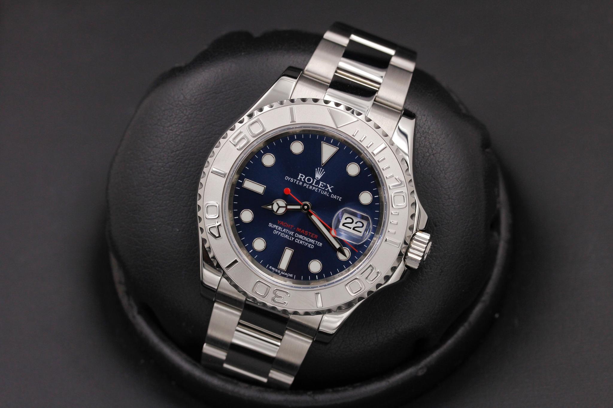 Watch Image 10